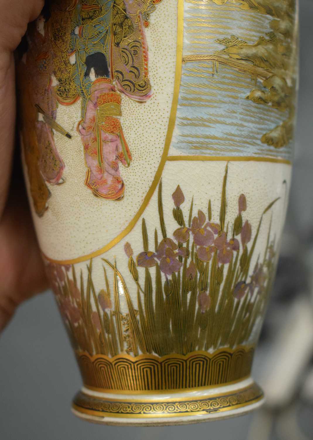 A PAIR OF LATE 19TH CENTURY JAPANESE MEIJI PERIOD SATSUMA POTTERY VASES painted with a group of - Image 11 of 25