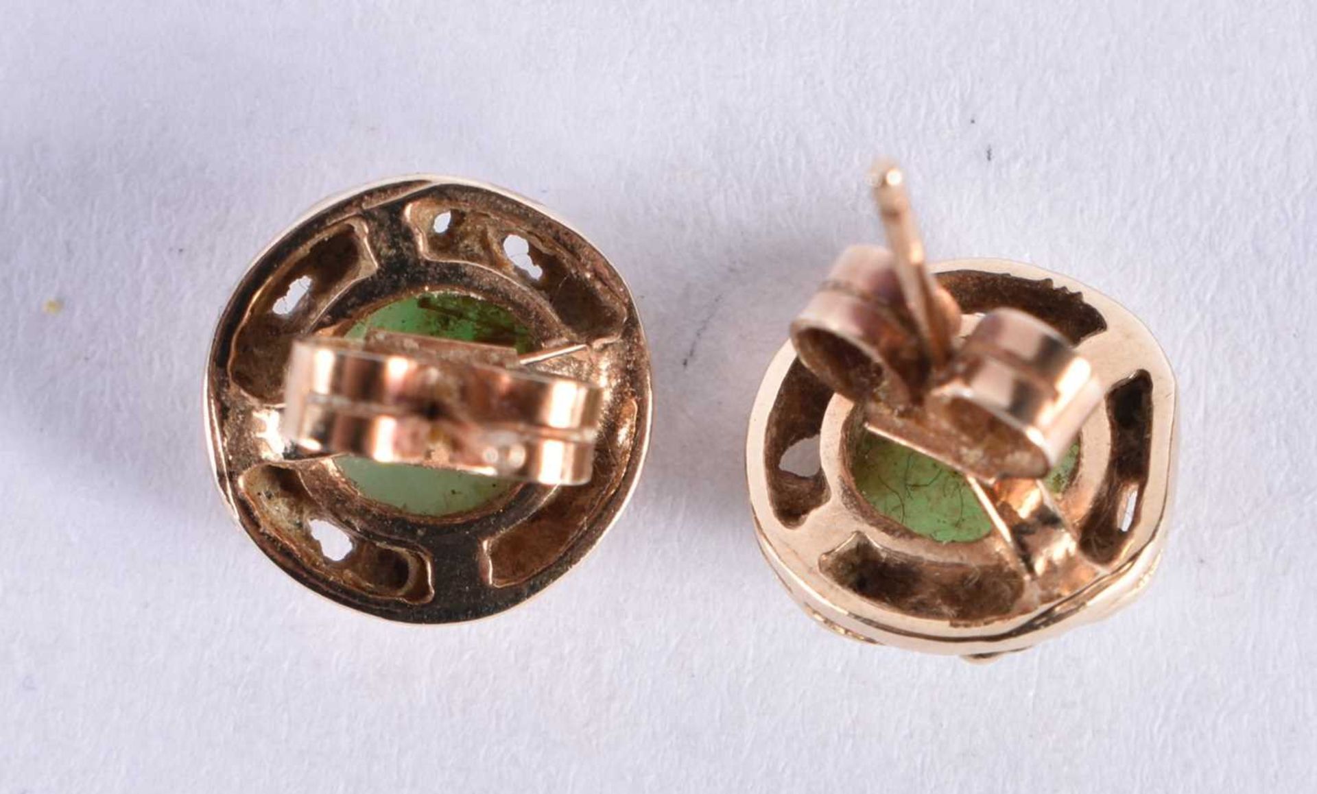 A Pair of 9 Ct Gold and Jade Earrings. Weight 2.36g - Image 3 of 3