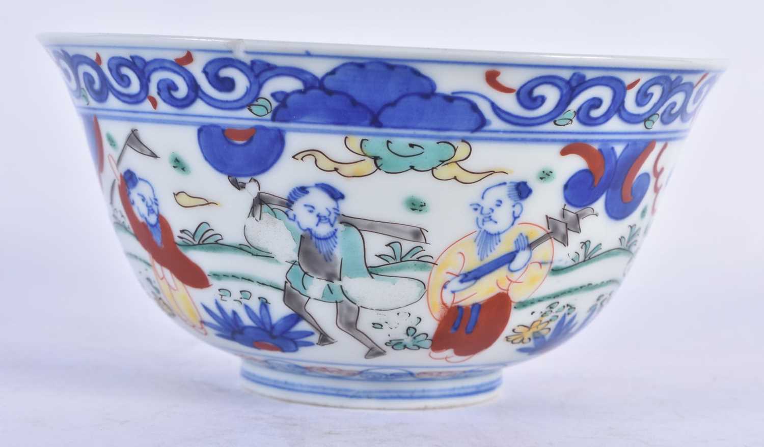 A 19TH CENTURY CHINESE WUCAI PORCELAIN BOWL bearing Wanli marks to base. 17 cm diameter.