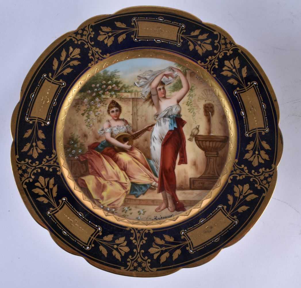 A GOOD EARLY 20TH CENTURY VIENNA PORCELAIN DESSERT SERVICE C1900 painted with figures and landscapes - Bild 2 aus 9