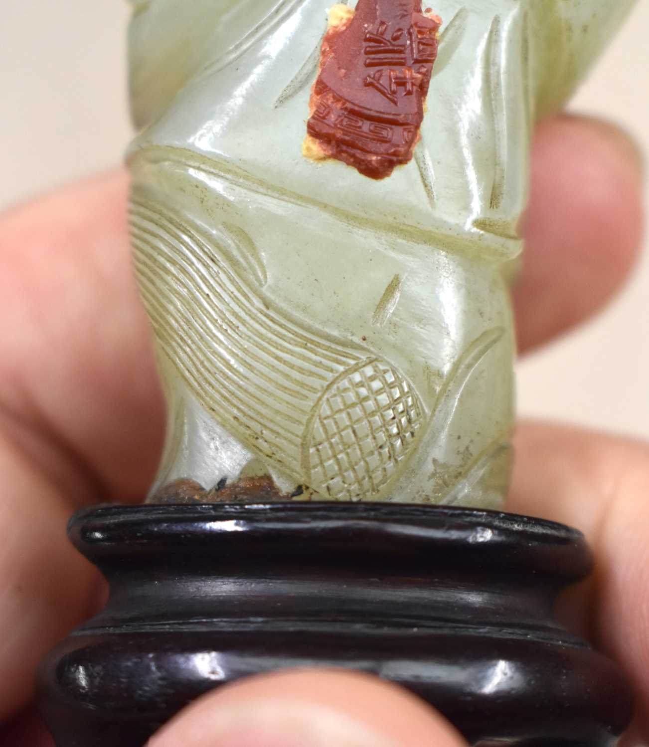 A LOVELY 19TH CENTURY CHINESE CARVED GREEN JADE FIGURE OF A STANDING MALE Qing, modelled holding a - Image 11 of 12