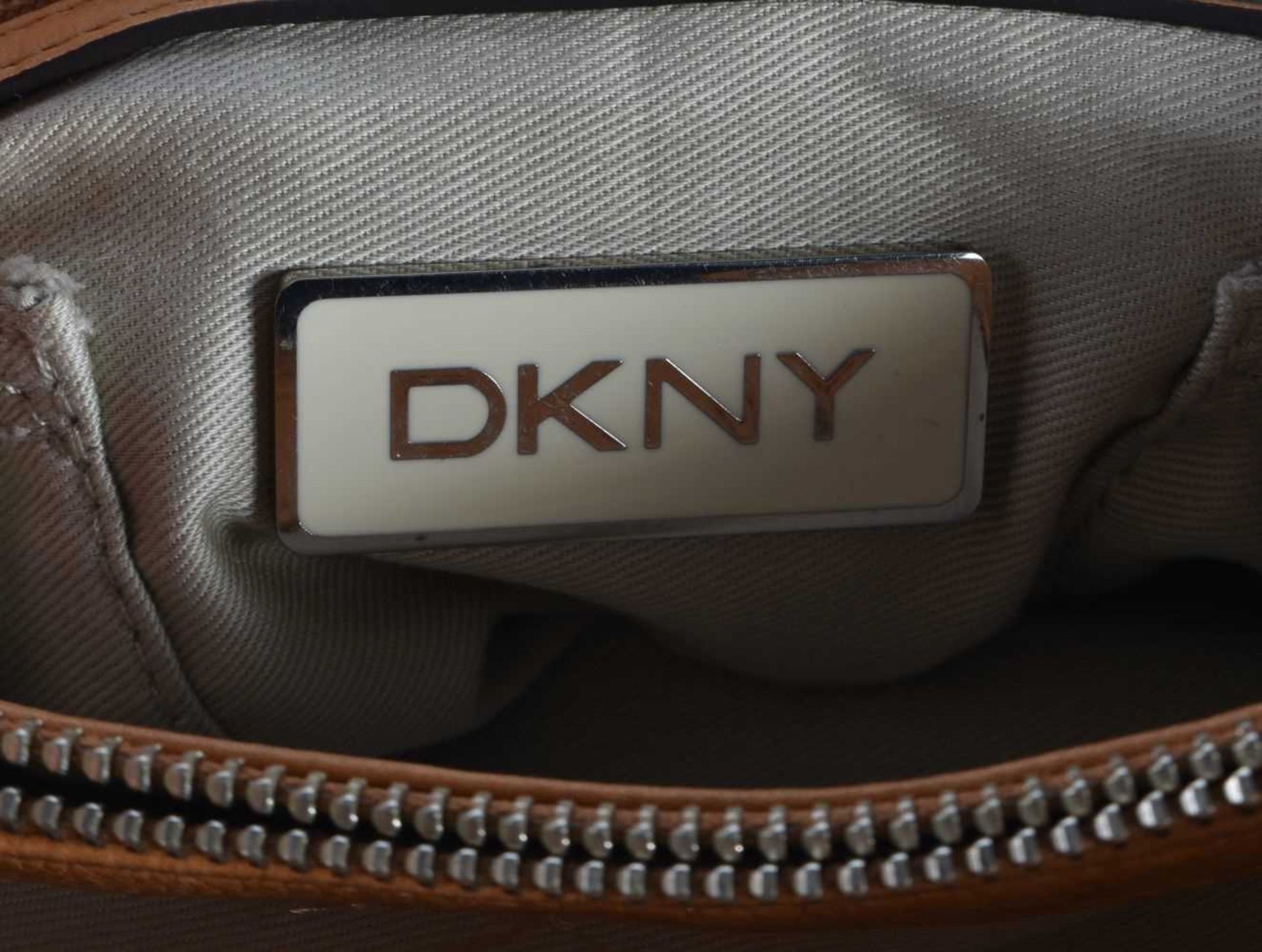 A DKNY HANDBAG. 44 cm wide. - Image 4 of 5