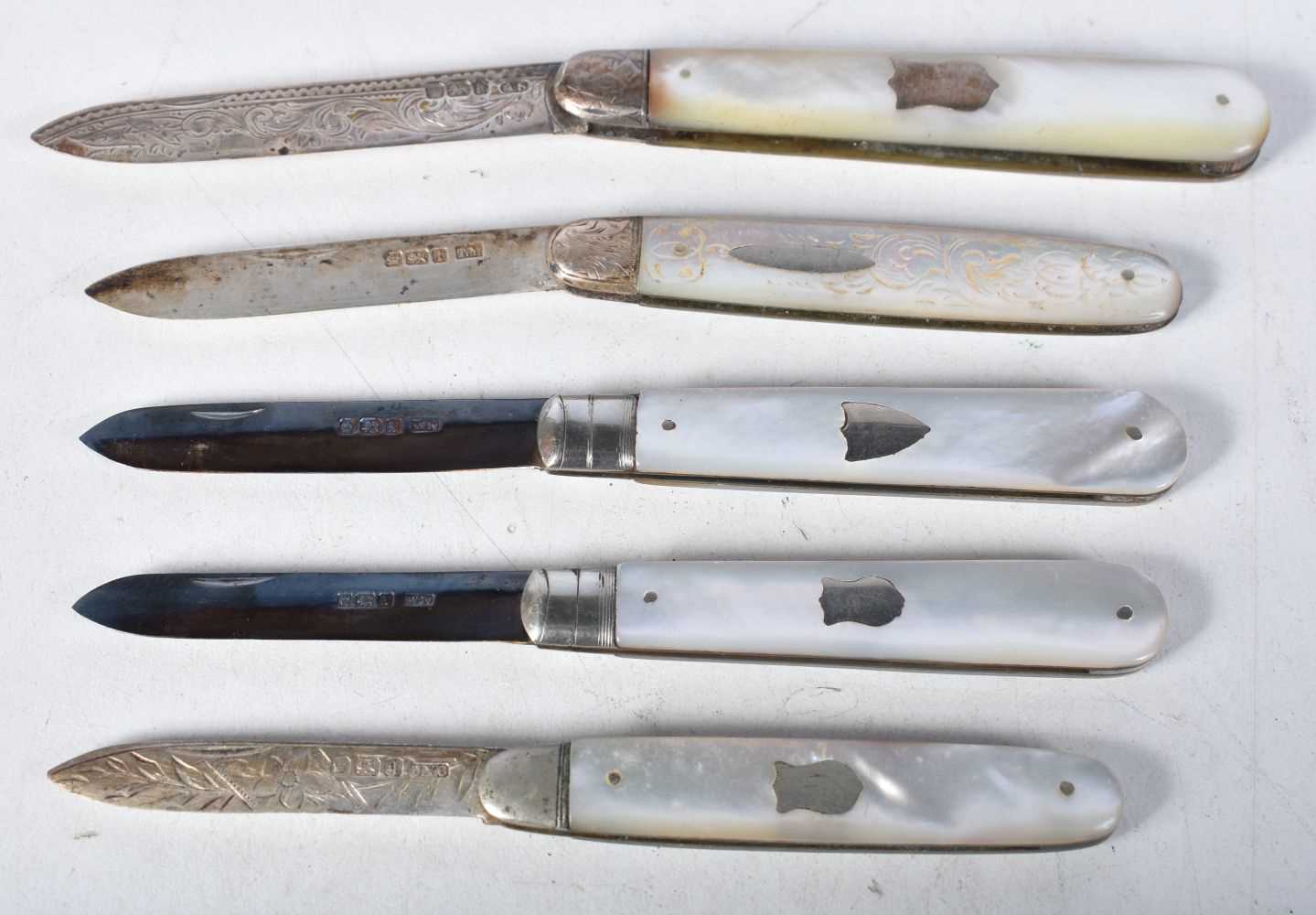 Five Edwardian Silver Blade Fruit Knives with Mother of Pearl Handles. Hallmarks include Sheffield