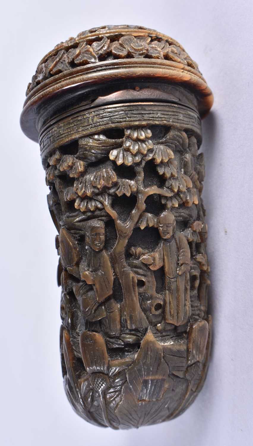 A VERY RARE LATE 18TH/19TH CENTURY CHINESE CARVED HORN SNUFF MULL Qing, of very unusual form, formed - Image 3 of 6