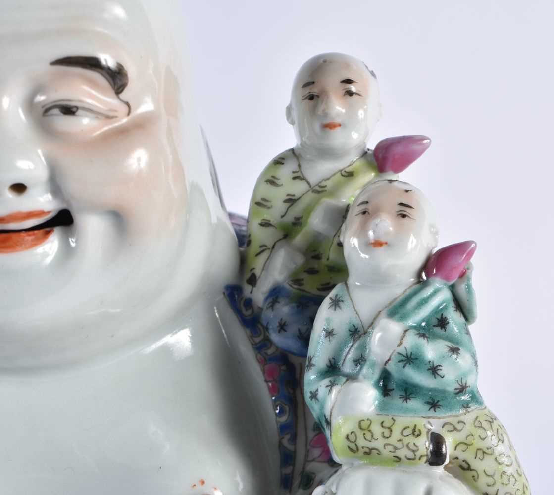 AN EARLY 20TH CENTURY CHINESE FAMILLE ROSE PORCELAIN FIGURE OF A BUDDHA Late Qing/Republic, modelled - Image 3 of 17