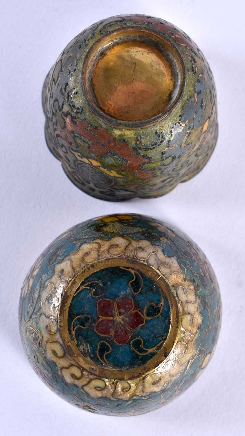 TWO RARE 16TH CENTURY CHINESE CLOISONNE ENAMEL TEABOWLS Ming. Largest 5.25 cm wide. (2) - Image 6 of 21