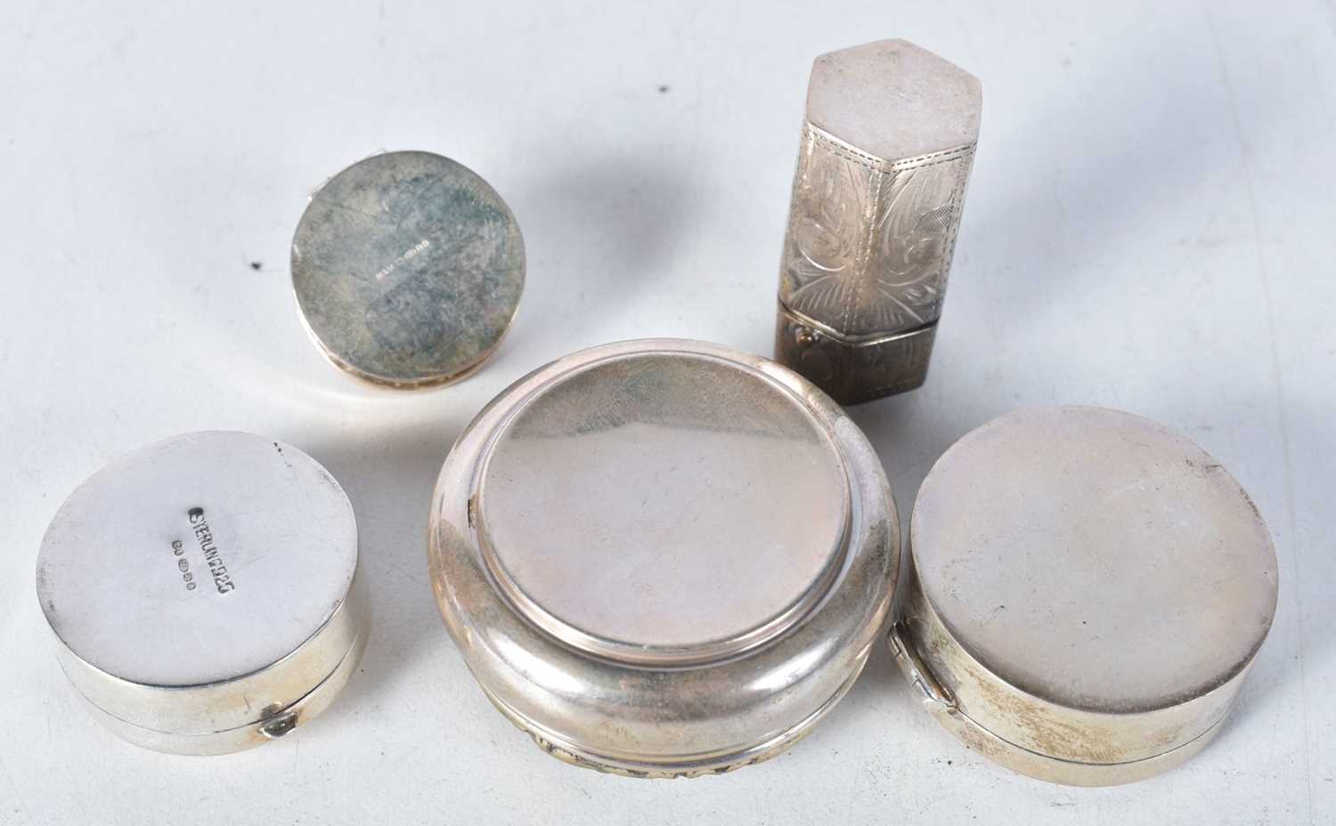 Five Silver Pill Boxes. Various marks incl 925. Largest 2.3cm x 4.5cm. Total weight 72g (5) - Image 2 of 4