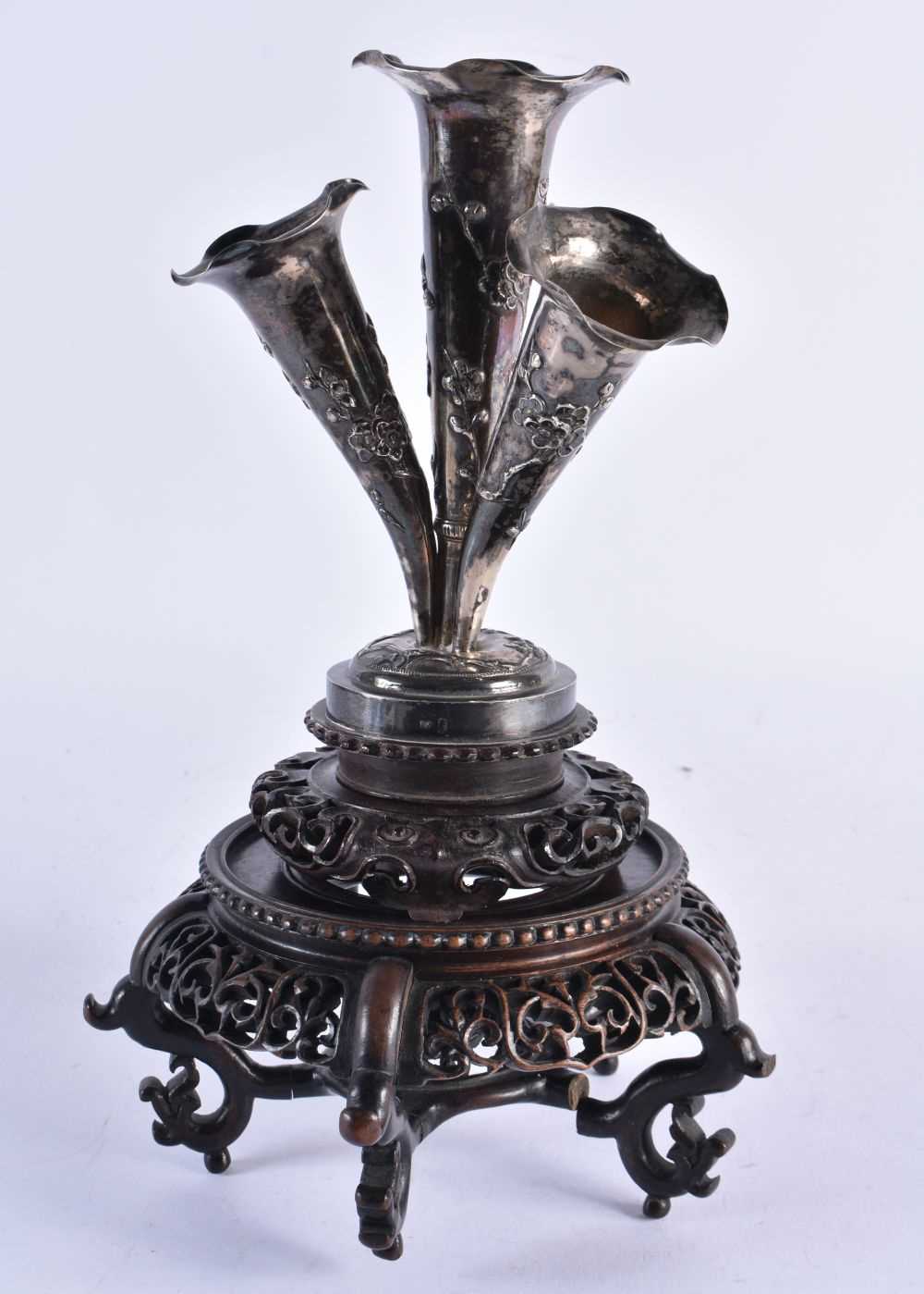 AN UNUSUAL 19TH CENTURY CHINESE SILVER FOUR VASE EPERGNE by Wang Hing, upon a fine quality