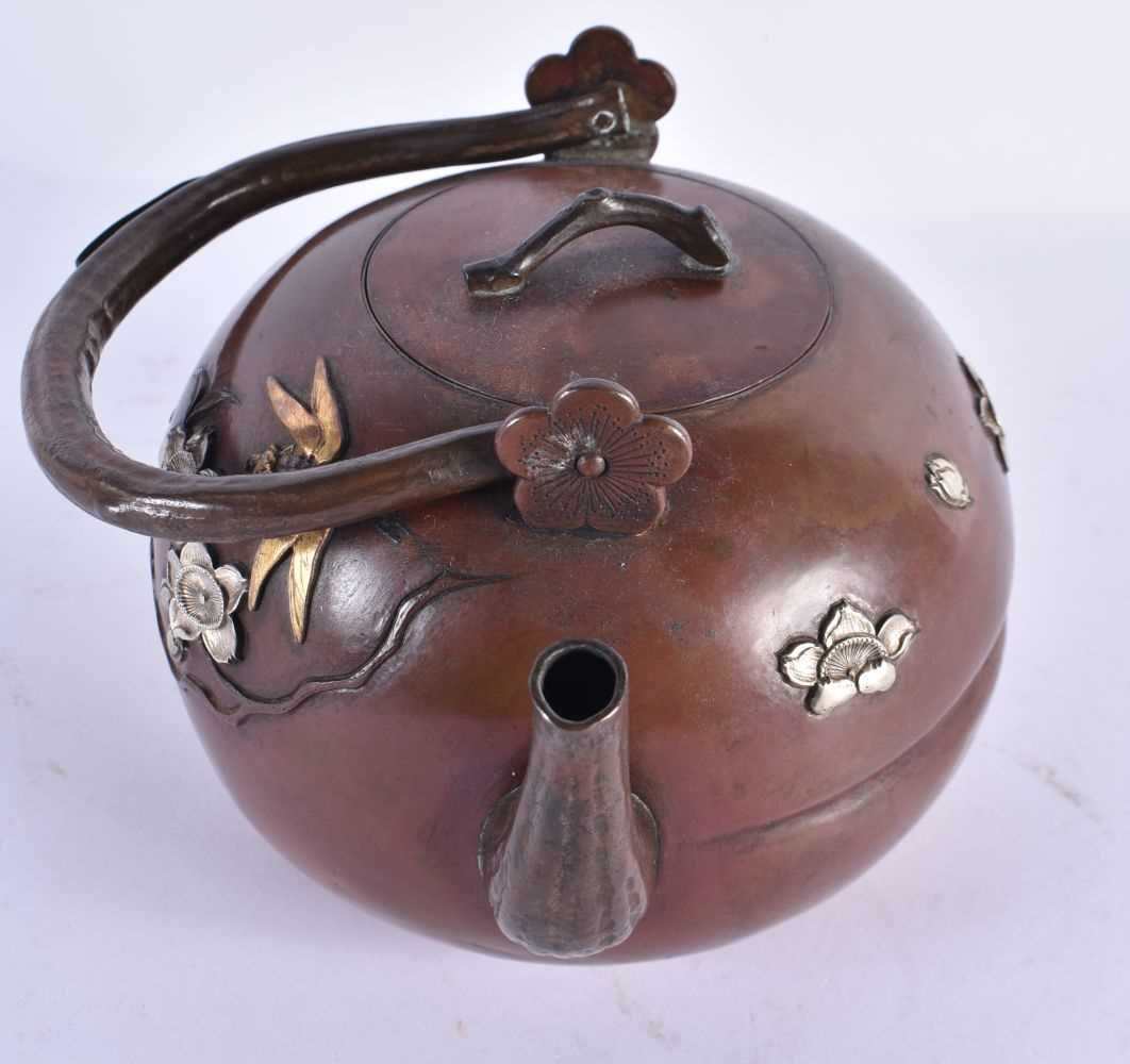A LATE 19TH CENTURY JAPANESE MEIJI PERIOD MIXED METAL TEAPOT AND COVER. 20 cm x 14 cm. - Image 2 of 5