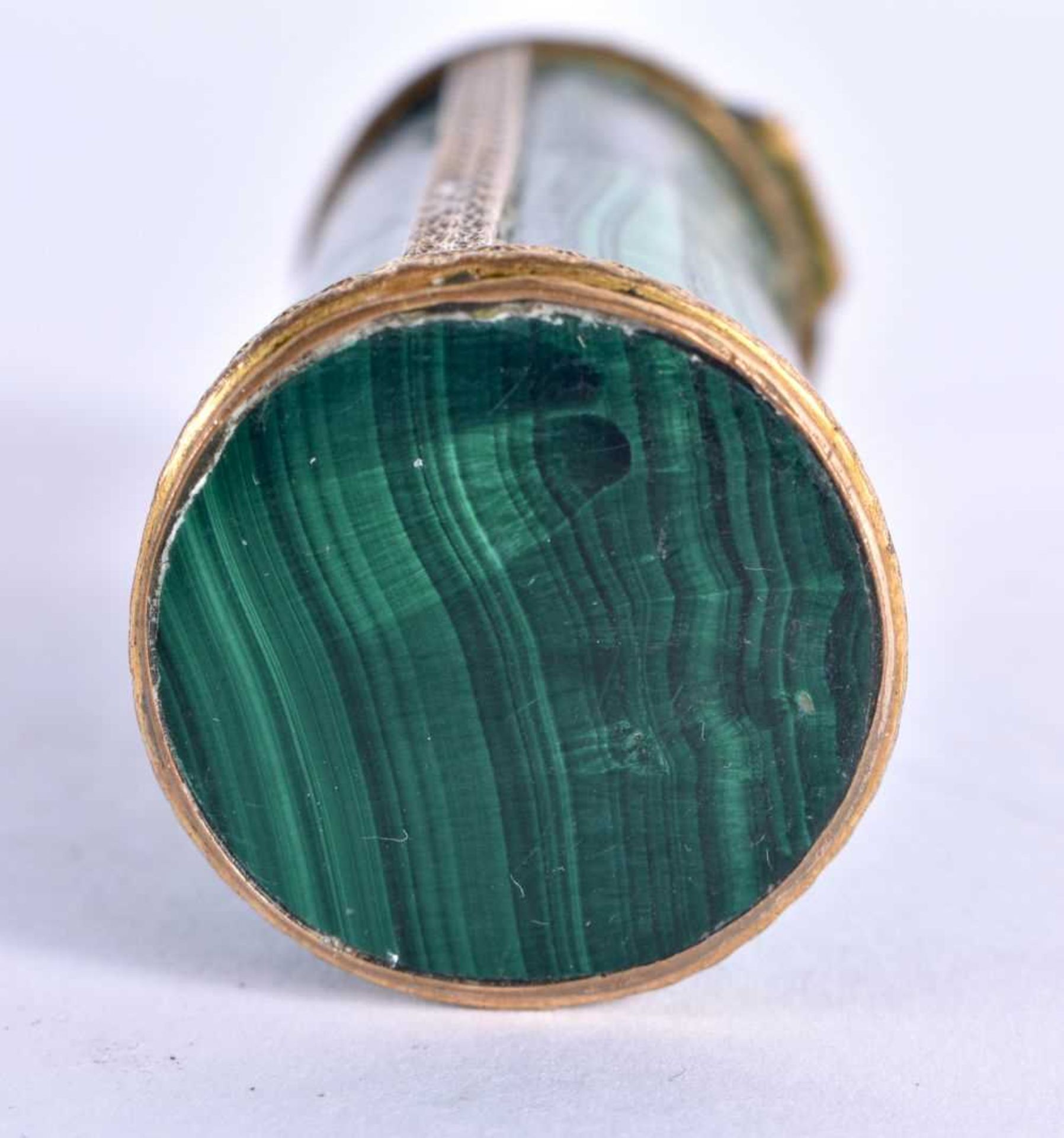 A CHARMING 19TH CENTURY FRENCH CARVED MALACHITE GILT MOUNTED VESTA CASE of naturalistic form. 6.25 - Image 6 of 6