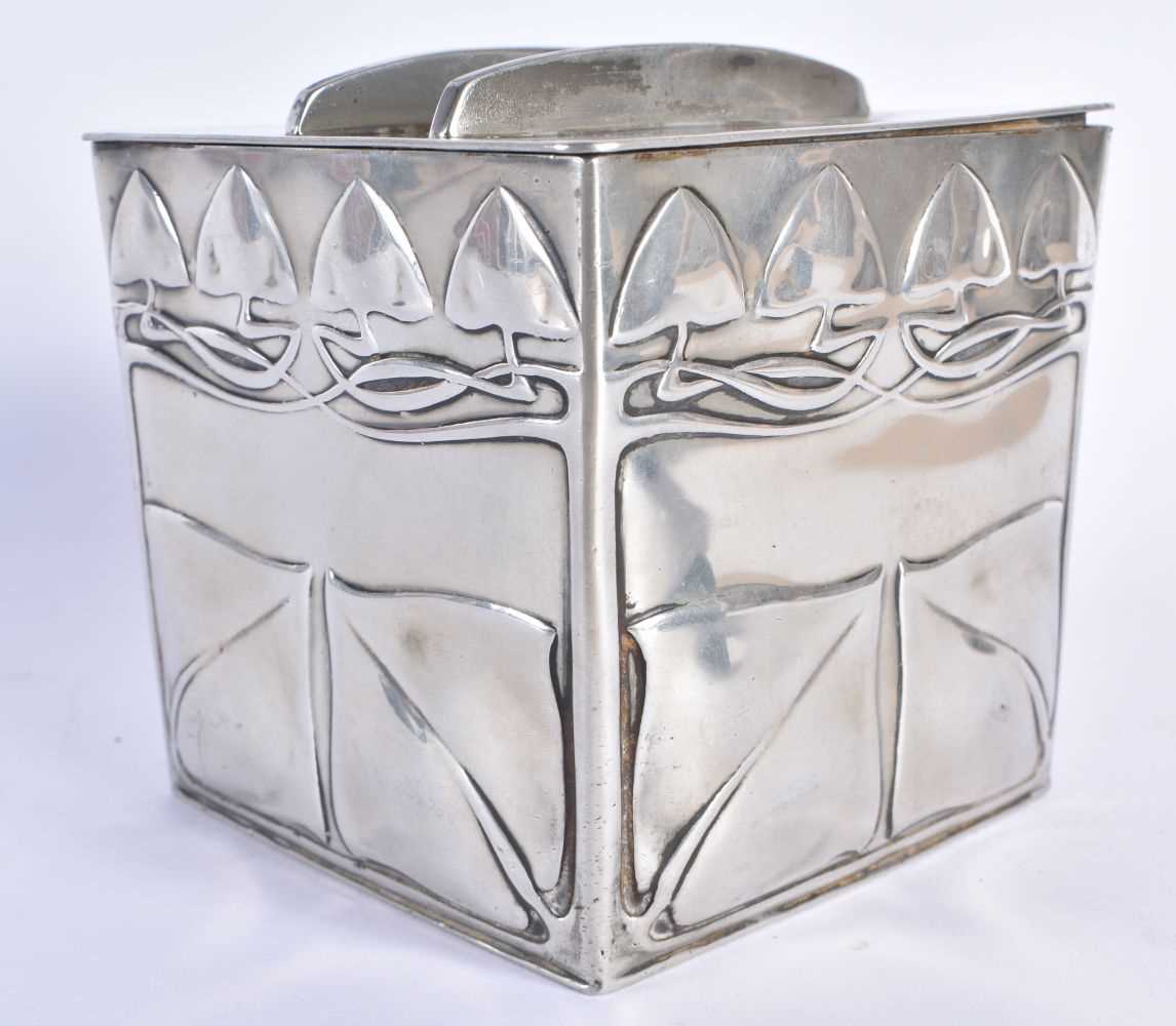 AN ART NOUVEA PEWTER BOX AND COVER Attributed to Liberty & Co (Archibald Knox) decorated with - Image 2 of 5