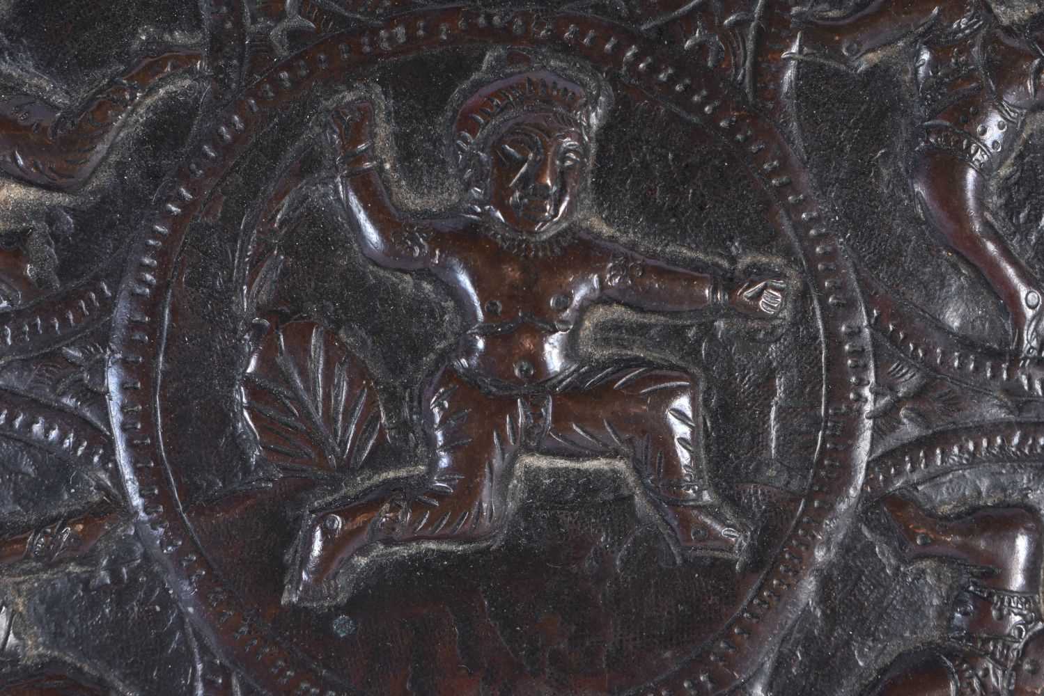 A 19TH CENTURY INDIAN BRONZE REPOUSSE DEITY DISH decorated with figures. 21 cm diameter. - Image 3 of 5