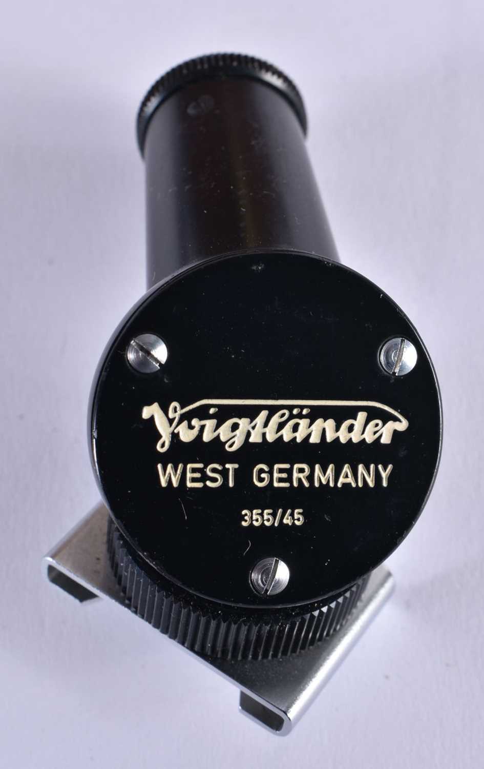 Voigtlander Bessamatic VINTAGE CAMERA w/ Color-Skopar X F/2.8 50mm Lens. 24 cm x 18 cm. - Image 4 of 6