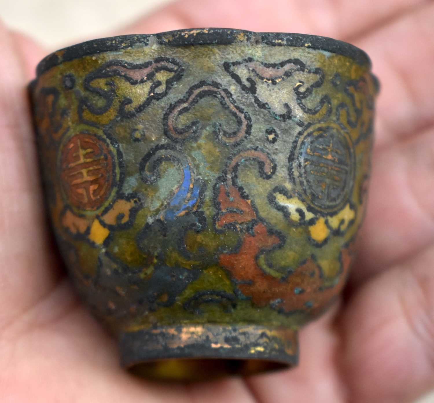 TWO RARE 16TH CENTURY CHINESE CLOISONNE ENAMEL TEABOWLS Ming. Largest 5.25 cm wide. (2) - Image 19 of 21