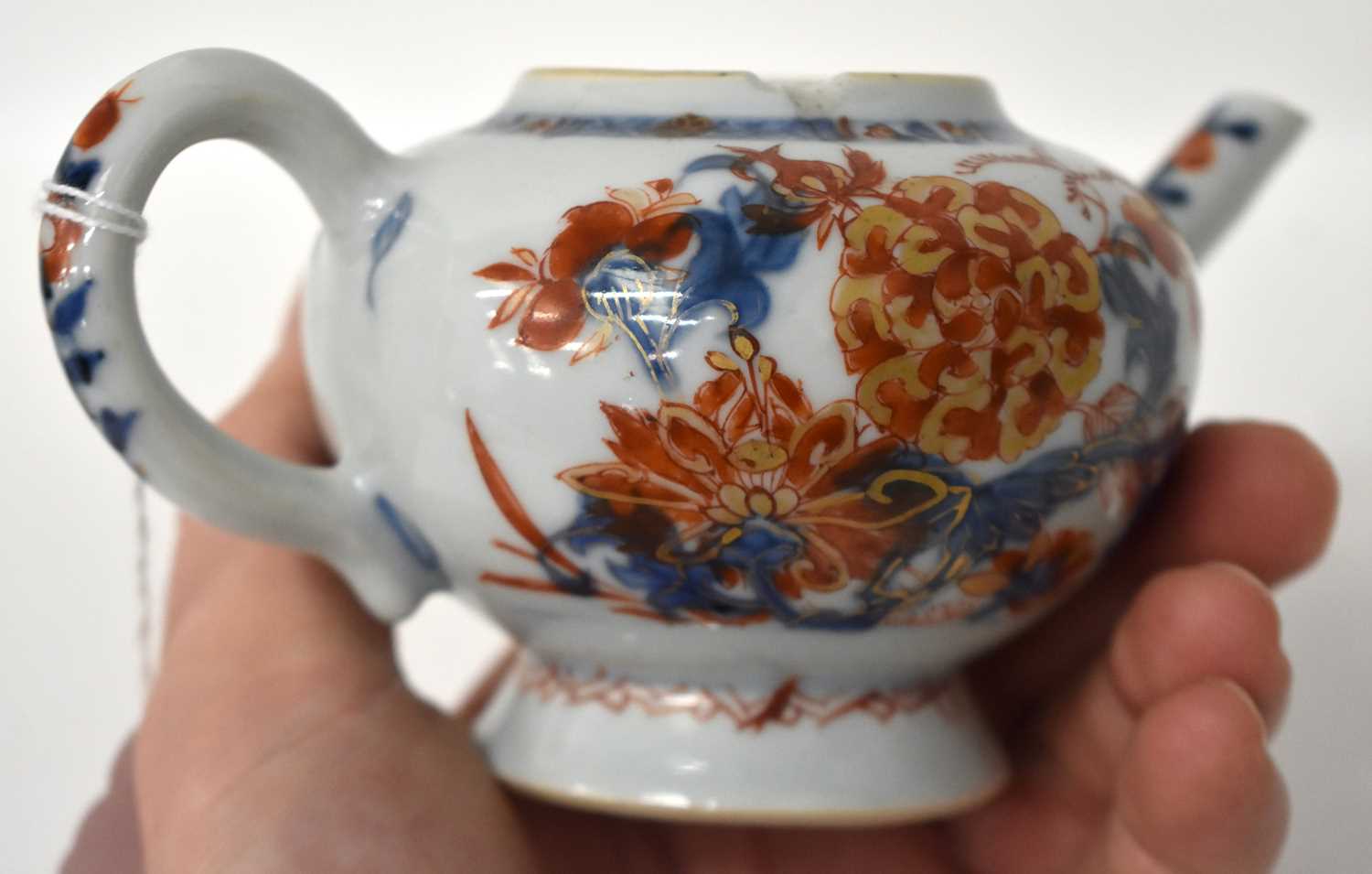 A PAIR OF LATE 17TH/18TH CENTUTYR CHINESE IMARI BLUE AND WHITE PORCELAIN TEAPOTS AND COVERS Kangxi/ - Image 17 of 27