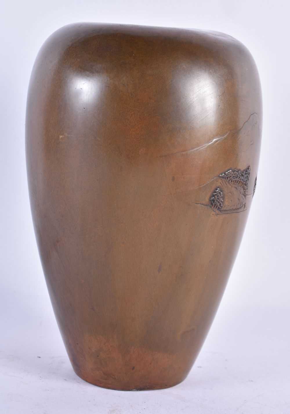 A 19TH CENTURY JAPANESE MEIJI PERIOD BRONZE MIXED METAL VASE decorated with Mt Fuji. 19 cm high. - Image 3 of 6