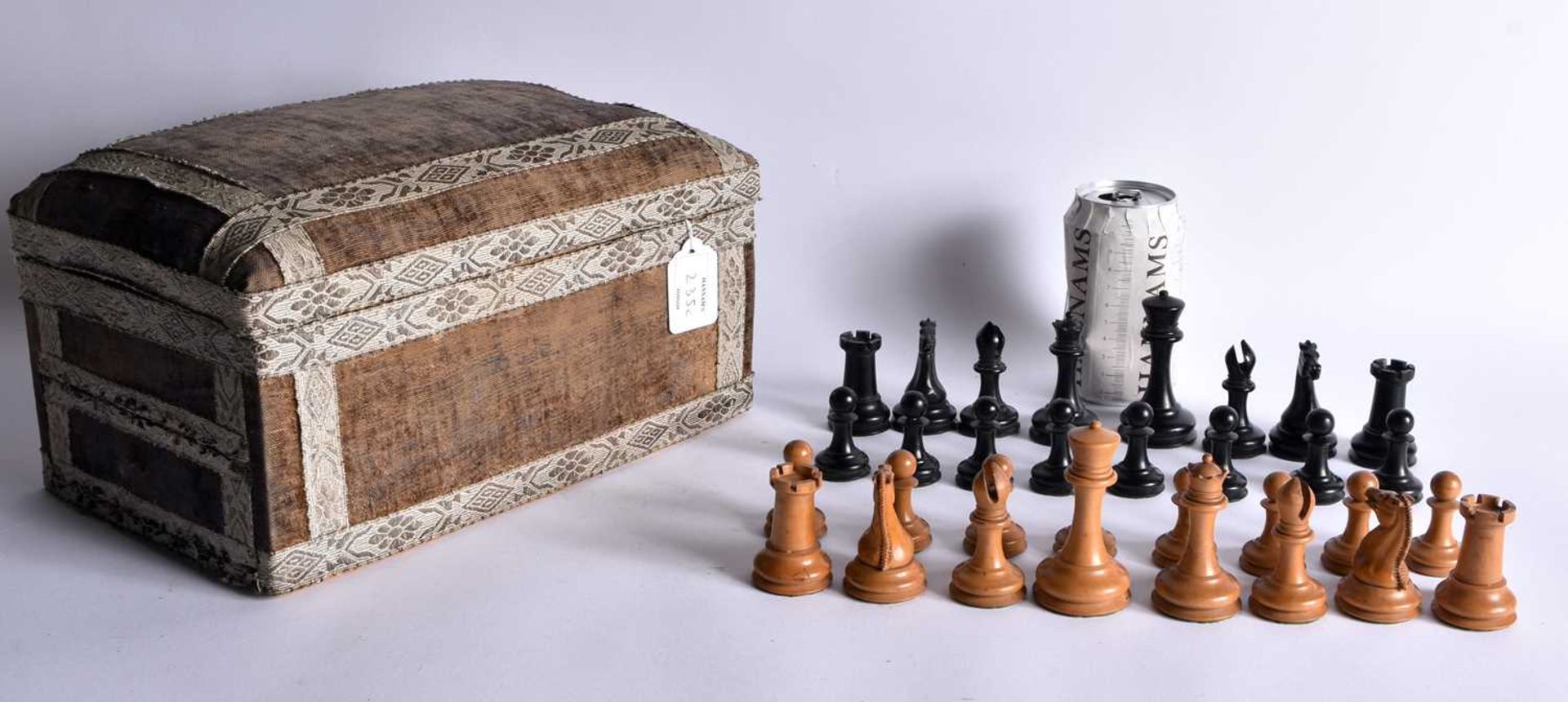 A LARGE ANTIQUE STAUNTON TYPE J JAQUES OF LONDON EBONY AND BOXWOOD CHESS SET (32 Pieces complete) - Image 19 of 44