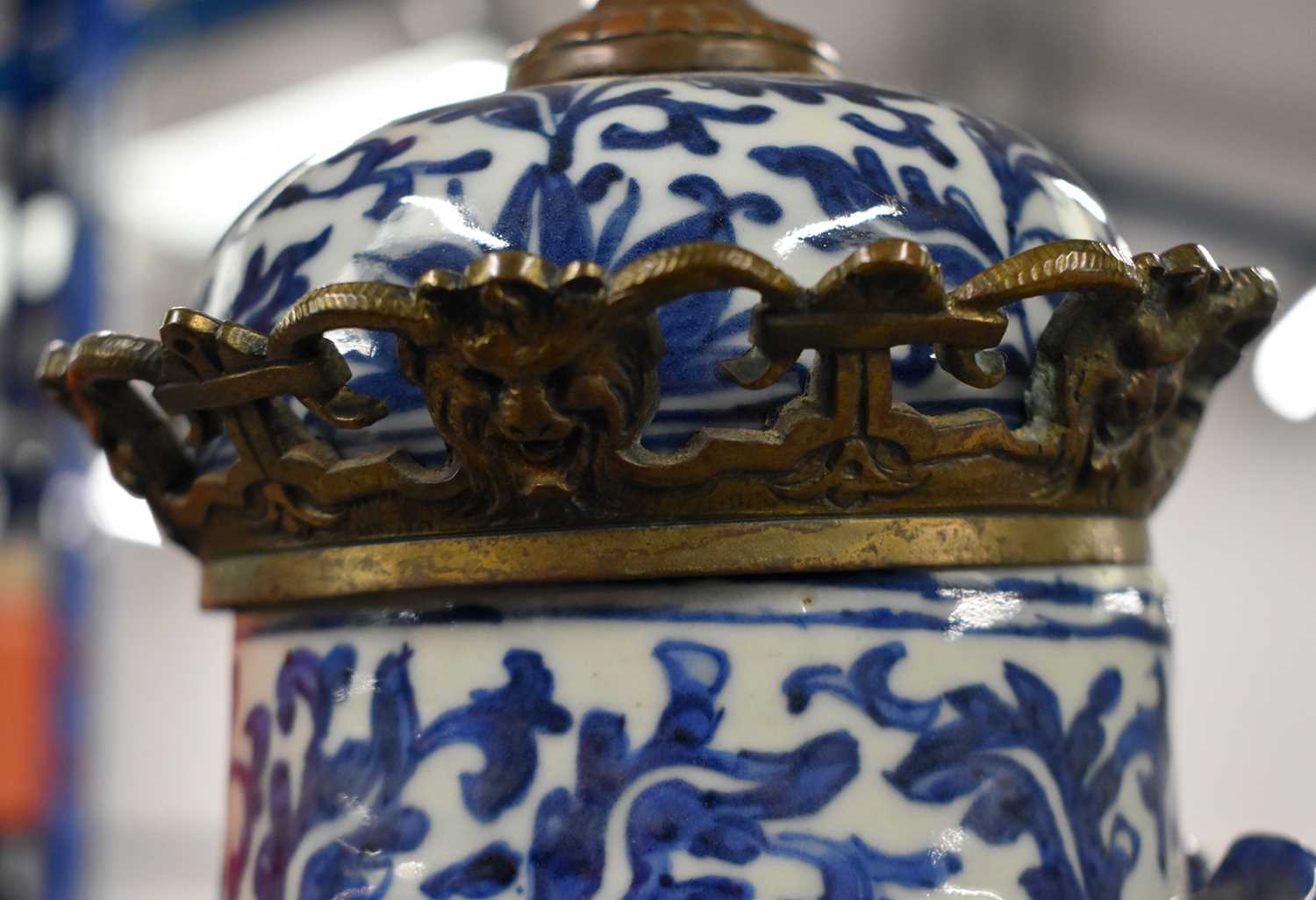 A LARGE PAIR OF 19TH CENTURY CHINESE BLUE AND WHITE BRONZE MOUNTED VASES Qing. 48 cm high. - Image 13 of 24