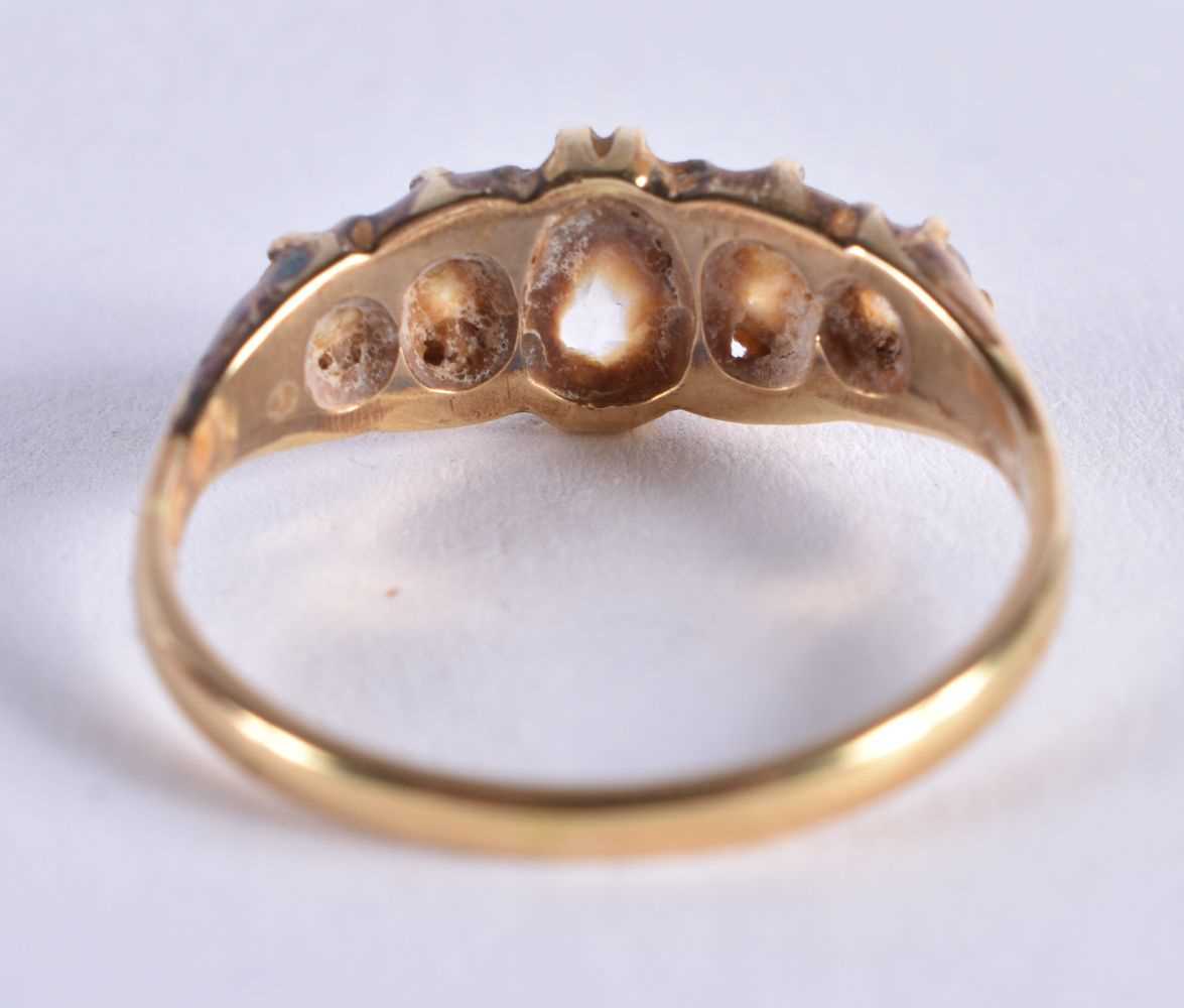 AN ANTIQUE GOLD AND OLD CUT DIAMOND RING. S. 3.4 grams. Central diamond 0.6 cm x 0.4 cm. - Image 3 of 4
