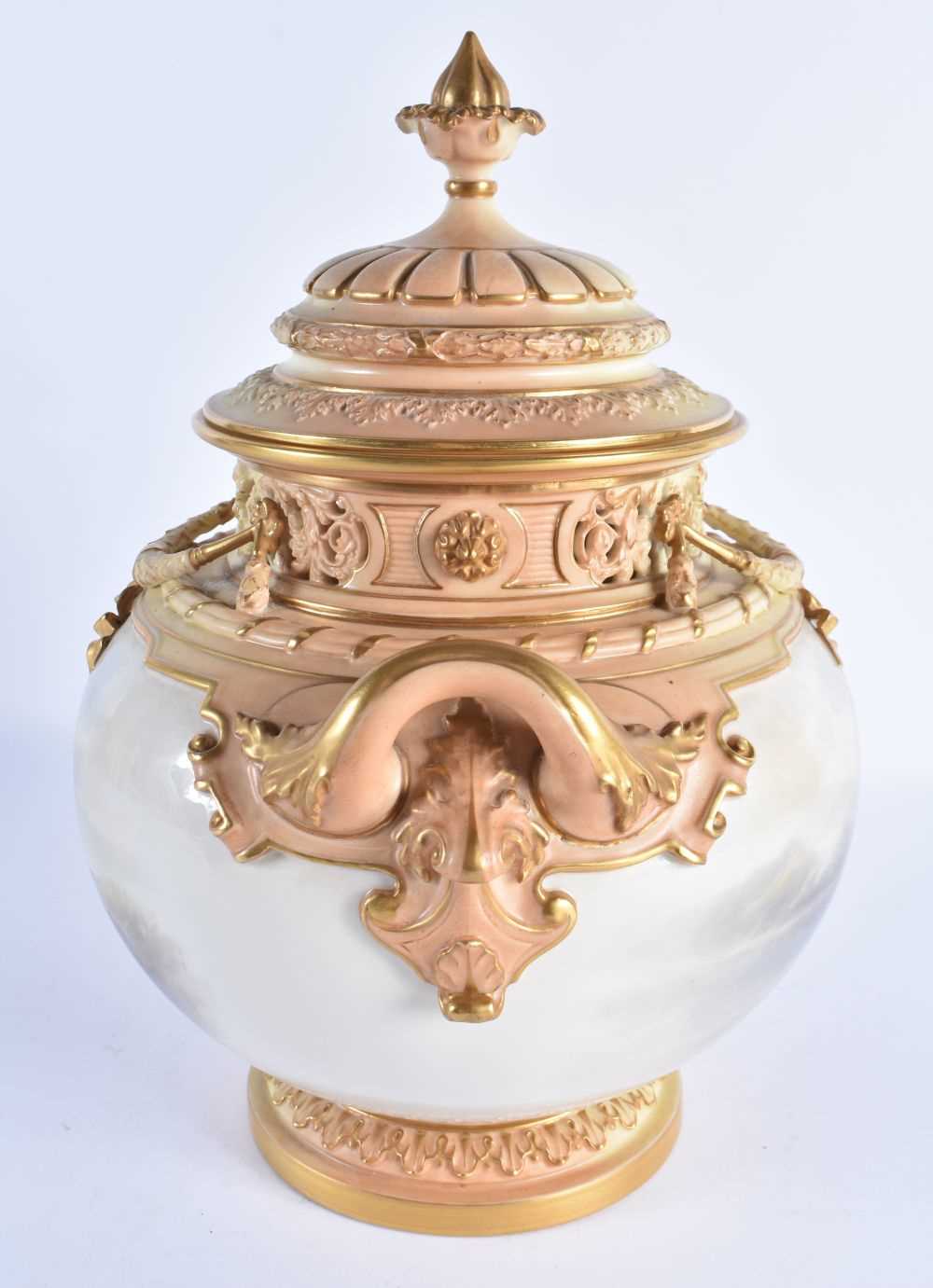 A FINE ROYAL WORCESTER TWIN HANDLED PORCELAIN POT POURRI AND COVER by John Stinton, painted with two - Bild 9 aus 11
