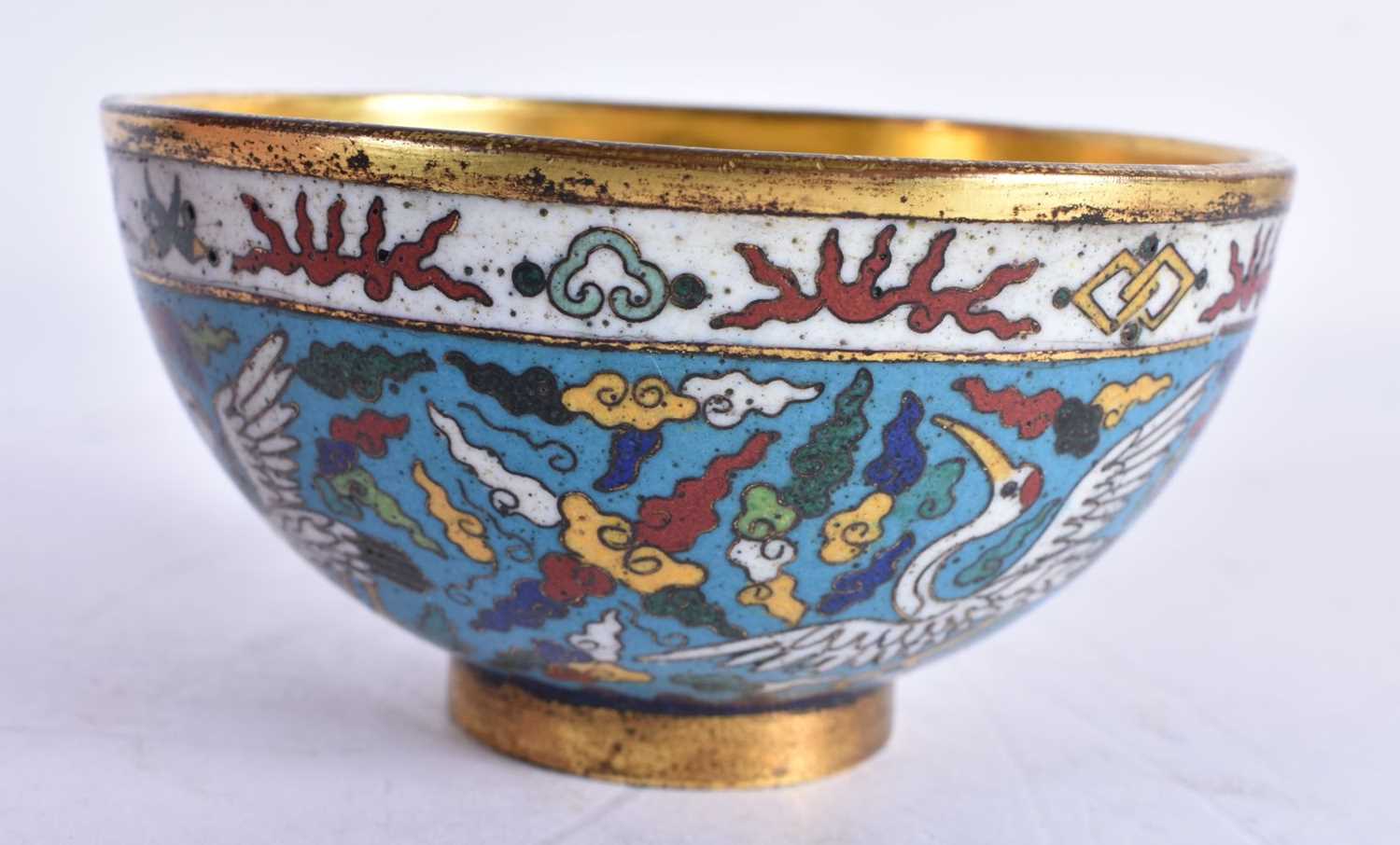 A FINE PAIR OF CLOISONNE ENAMEL BRONZE BOWLS Jiajing mark and probably of the period, decorated on a - Image 4 of 16