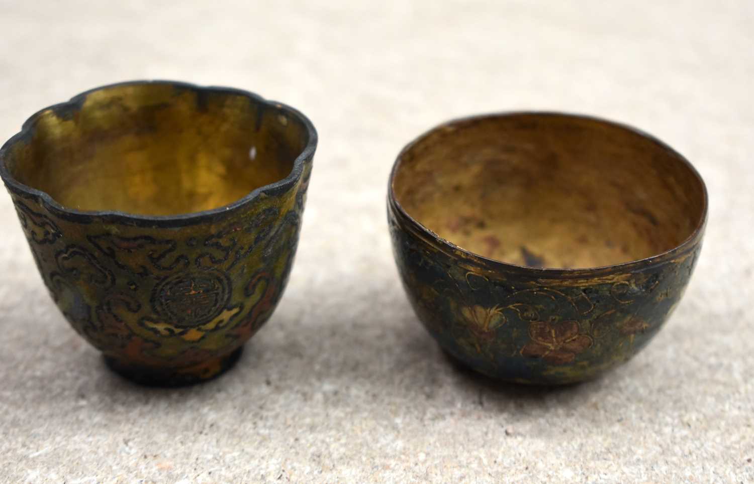 TWO RARE 16TH CENTURY CHINESE CLOISONNE ENAMEL TEABOWLS Ming. Largest 5.25 cm wide. (2) - Image 8 of 21