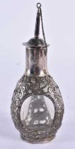 AN EARLY 20TH CENTURY CHINESE WAIKEE SILVER AND GLASS SCENT BOTTLE. 107 grams overall. 12.5 cm