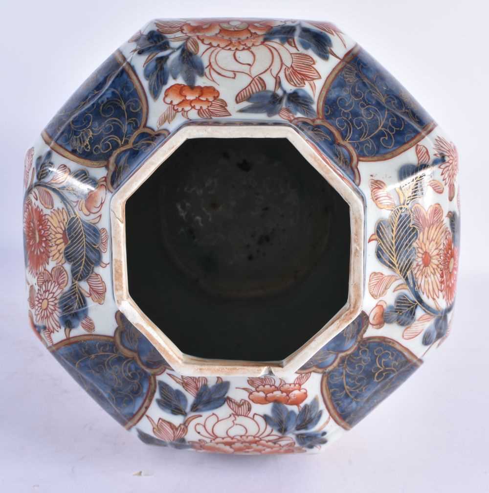 A LARGE 18TH CENTURY JAPANESE EDO PERIOD IMARI VASE AND COVER painted with landscapes, together with - Image 4 of 10
