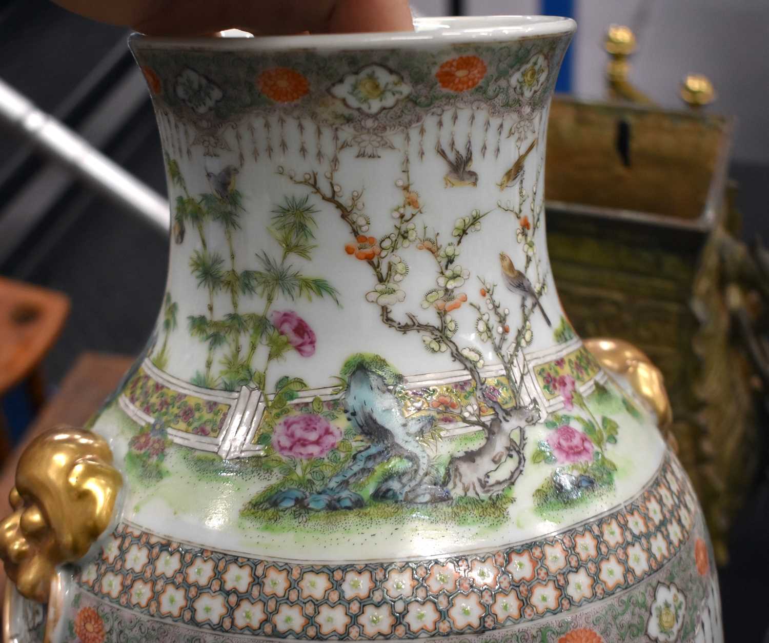 A VERY LARGE PAIR OF 19TH CENTURY CHINESE FAMILLE VERTE PORCELAIN VASES Qing, painted with birds - Image 8 of 31