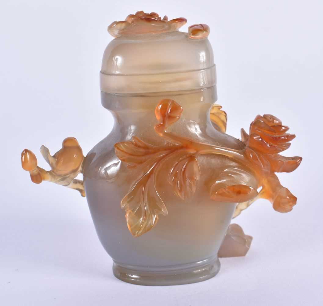 A 19TH CENTURY CHINESE CARVED AGATE VASE AND COVER Qing, overlaid with flowers and vines. 10 cm x - Image 2 of 4