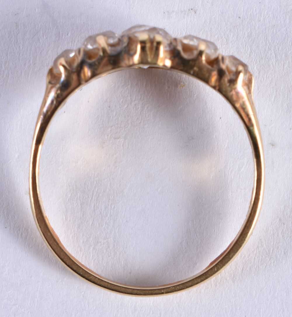 AN ANTIQUE GOLD AND OLD CUT DIAMOND RING. S. 3.4 grams. Central diamond 0.6 cm x 0.4 cm. - Image 4 of 4