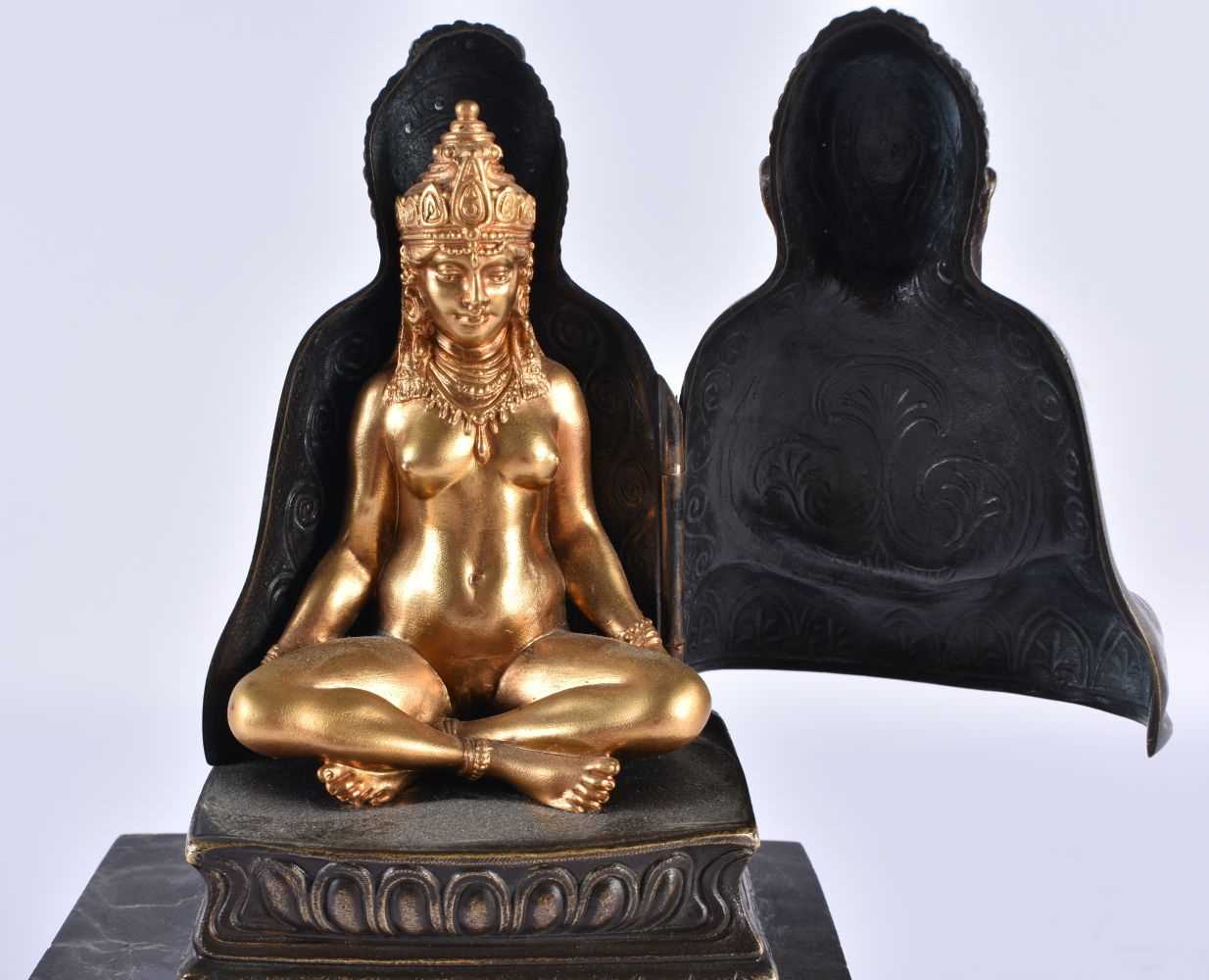 A RARE LATE 19TH/20TH CENTURY AUSTRIAN COLD PAINTED BRONZE EROTIC BUDDHA FIGURE the front opening to - Bild 4 aus 12