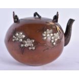 A LATE 19TH CENTURY JAPANESE MEIJI PERIOD MIXED METAL TEAPOT AND COVER. 20 cm x 14 cm.