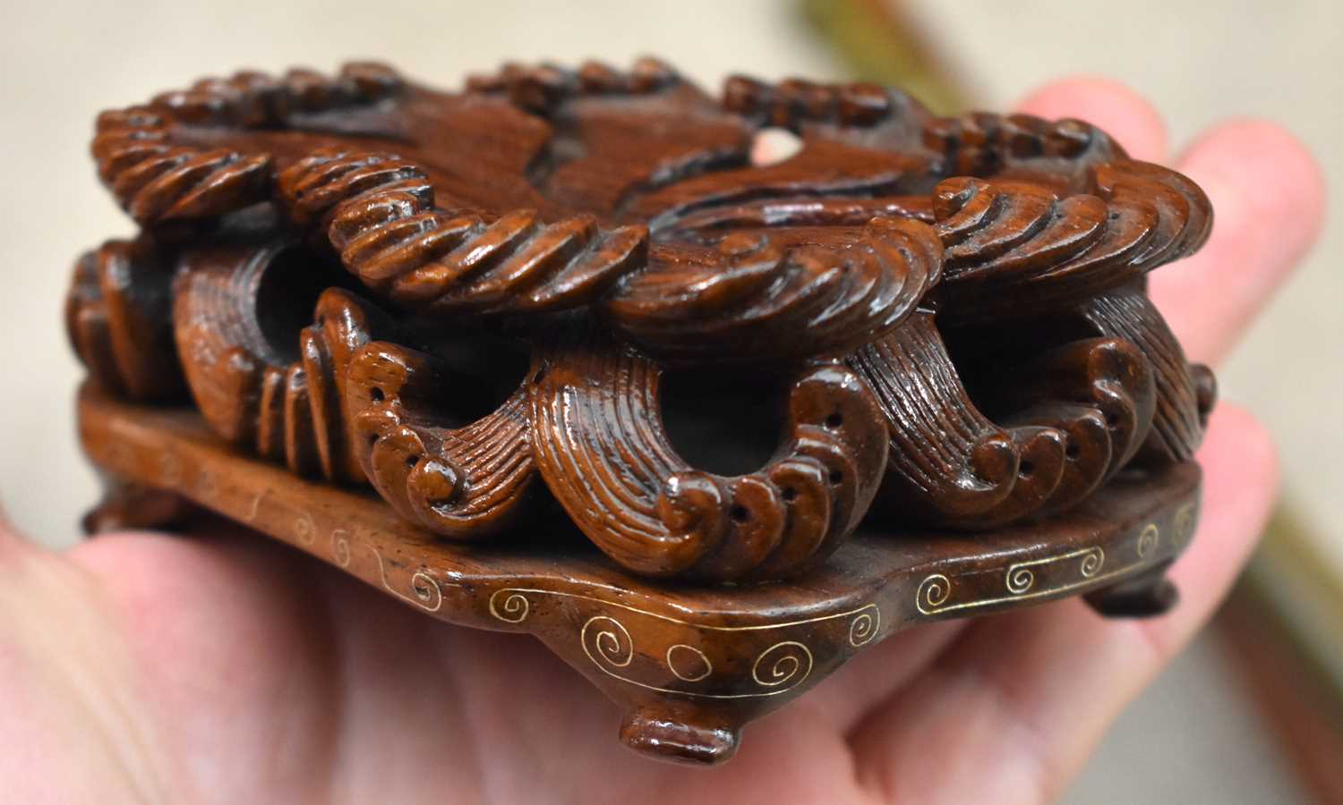 A LOVELY LARGE PAIR OF 19TH CENTURY CHINESE CARVED JADE FIGURES OF BIRDS Qing, beautifully carved - Image 40 of 44