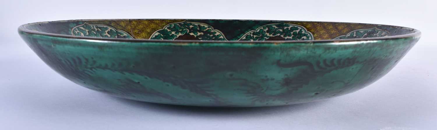 A LARGE 18TH CENTURY JAPANESE EDO PERIOD AO KUTANI DISH painted with flowers and landscapes. 37 cm - Image 6 of 6