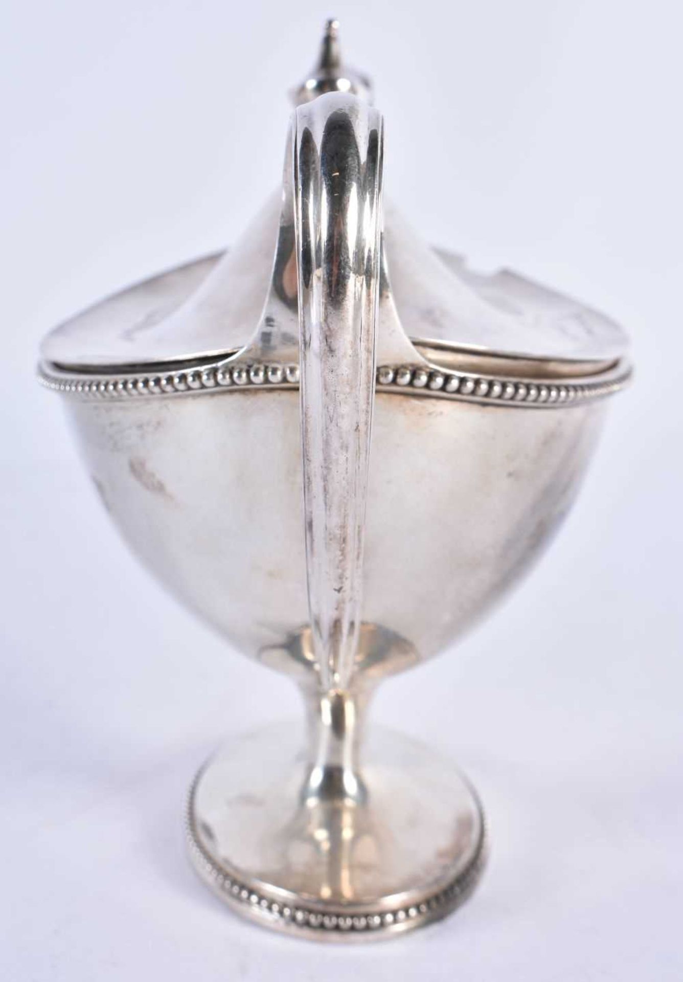A GEORGE III SILVER SAUCE TUREEN AND COVER with interesting Bishops Mitre crest. 560 grams. London - Image 3 of 7