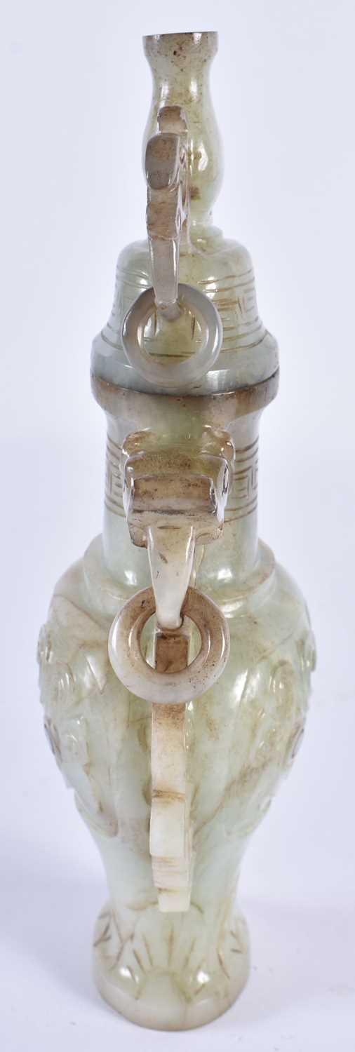AN EARLY 20TH CENTURY CHINESE CARVED TWIN HANDLED JADE VASE AND COVER Late Qing/Republic. 19 cm x 10 - Image 4 of 8