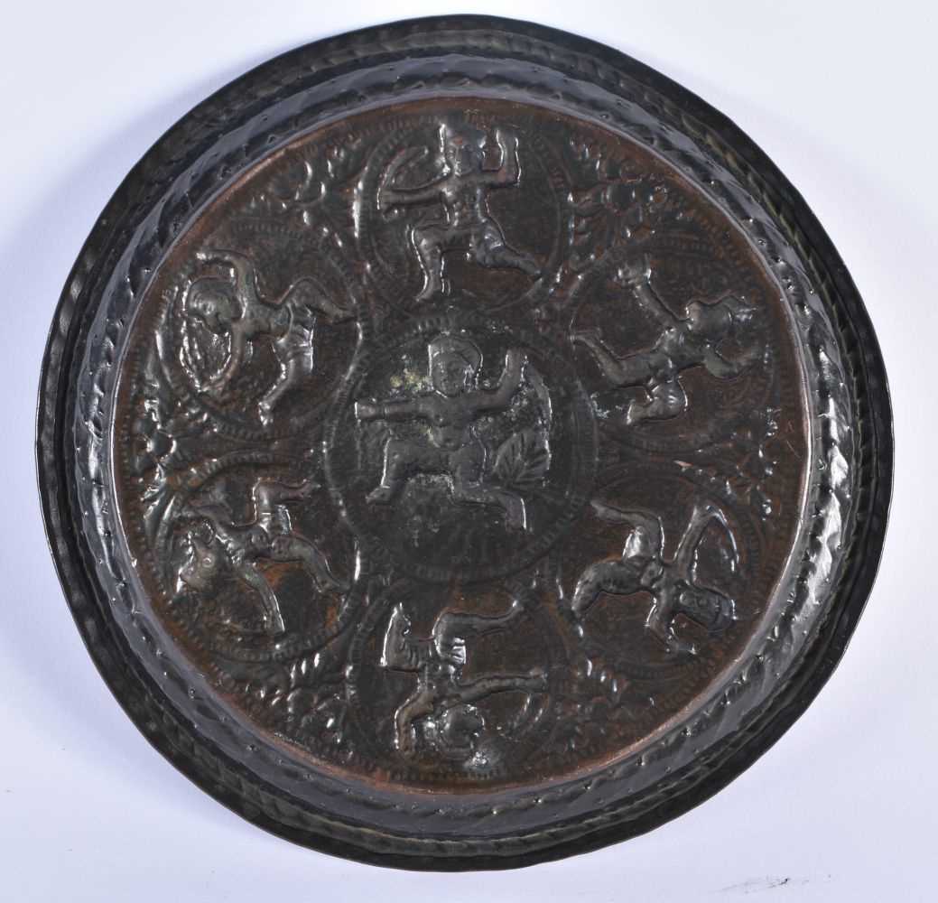 A 19TH CENTURY INDIAN BRONZE REPOUSSE DEITY DISH decorated with figures. 21 cm diameter. - Image 5 of 5