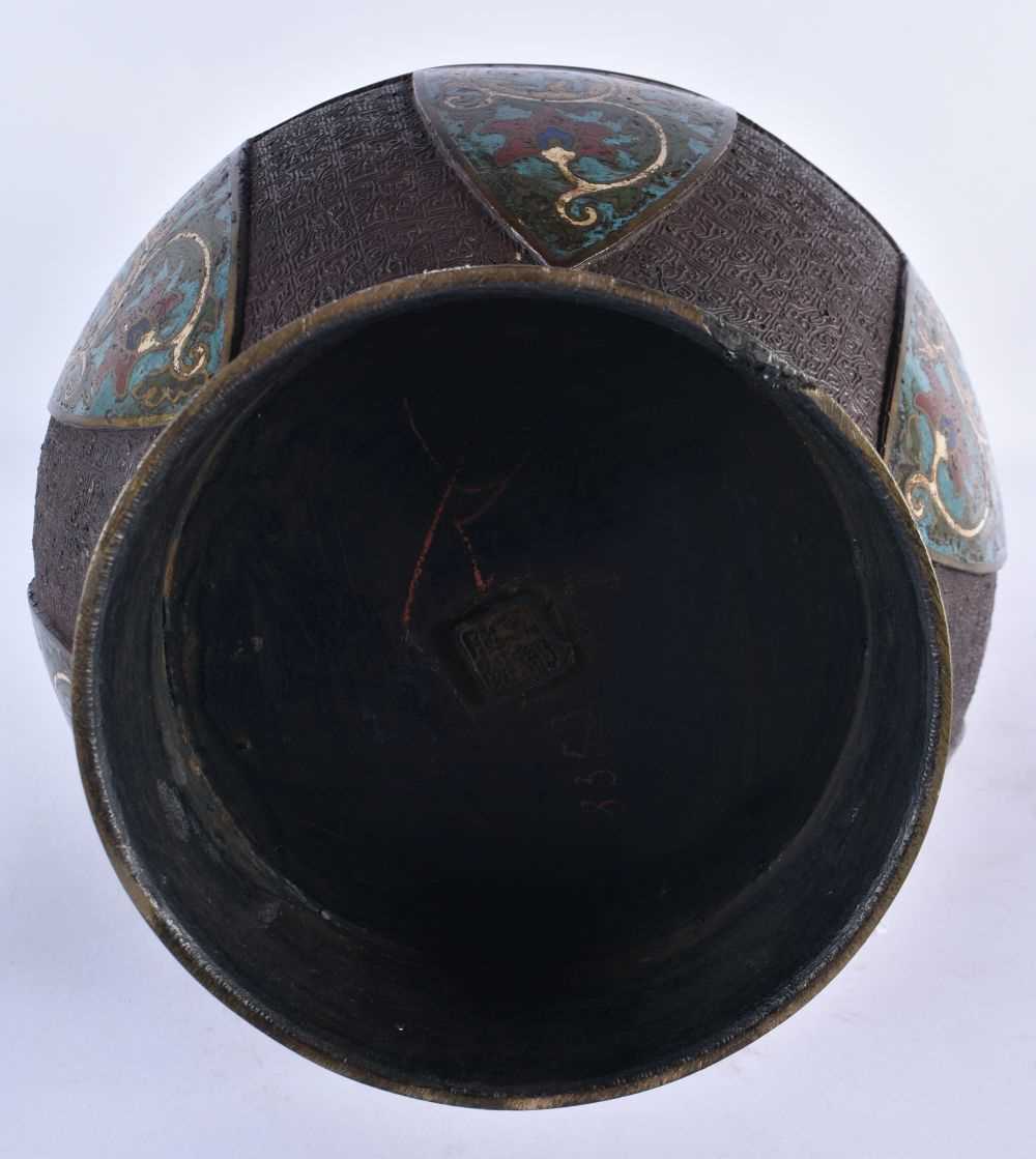 A LARGE 19TH CENTURY CHINESE CHAMPLEVE BRONZE AND HARDSTONE VASE decorated with flowers. 32 cm x - Image 6 of 7