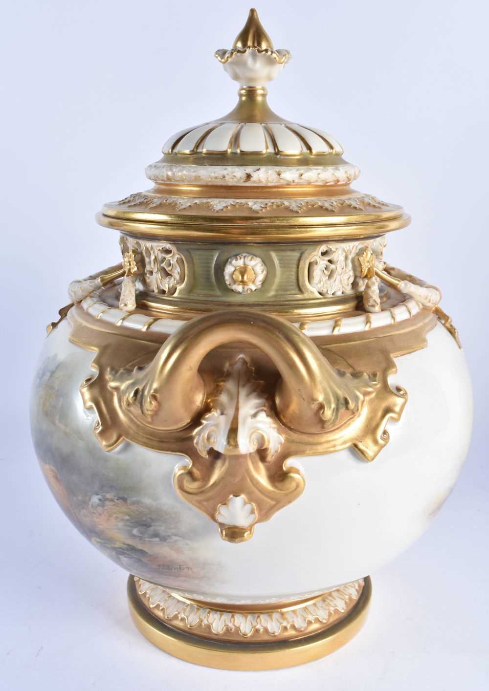 A FINE LARGE ROYAL WORCESTER PORCELAIN POT POURRI AND COVER by John Stinton, beautifully painted - Image 6 of 13