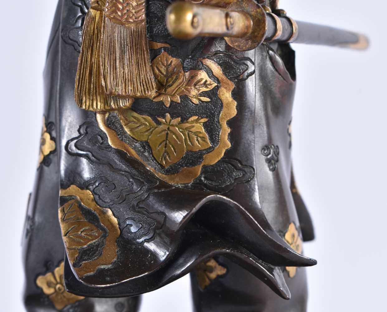 A GOOD 19TH CENTURY JAPANESE MEIJI PERIOD BRONZE GOLD INLAID OKIMONO by Miyao, modelled as a male - Image 4 of 9