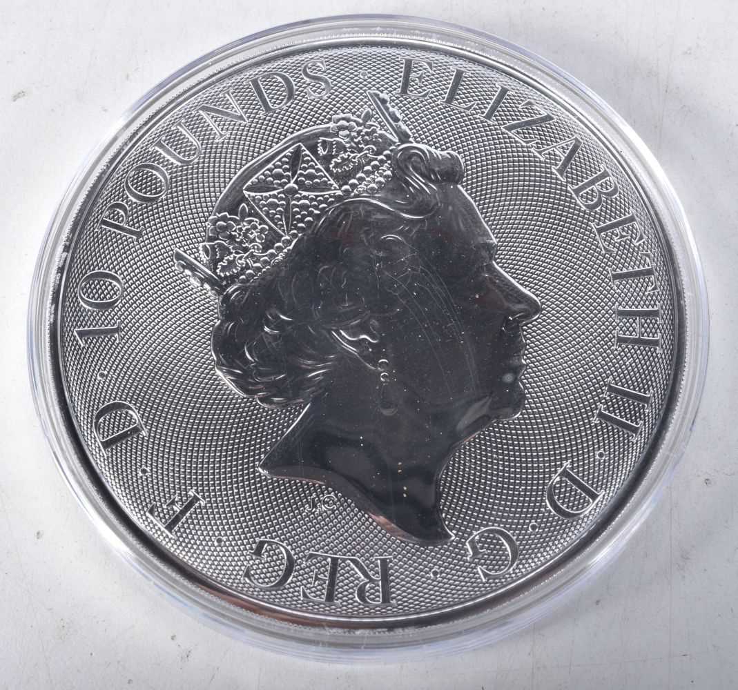 2021 Elizabeth II The Royal Arms 10oz 999 Fine Silver 10 Pounds Coin - Image 2 of 3