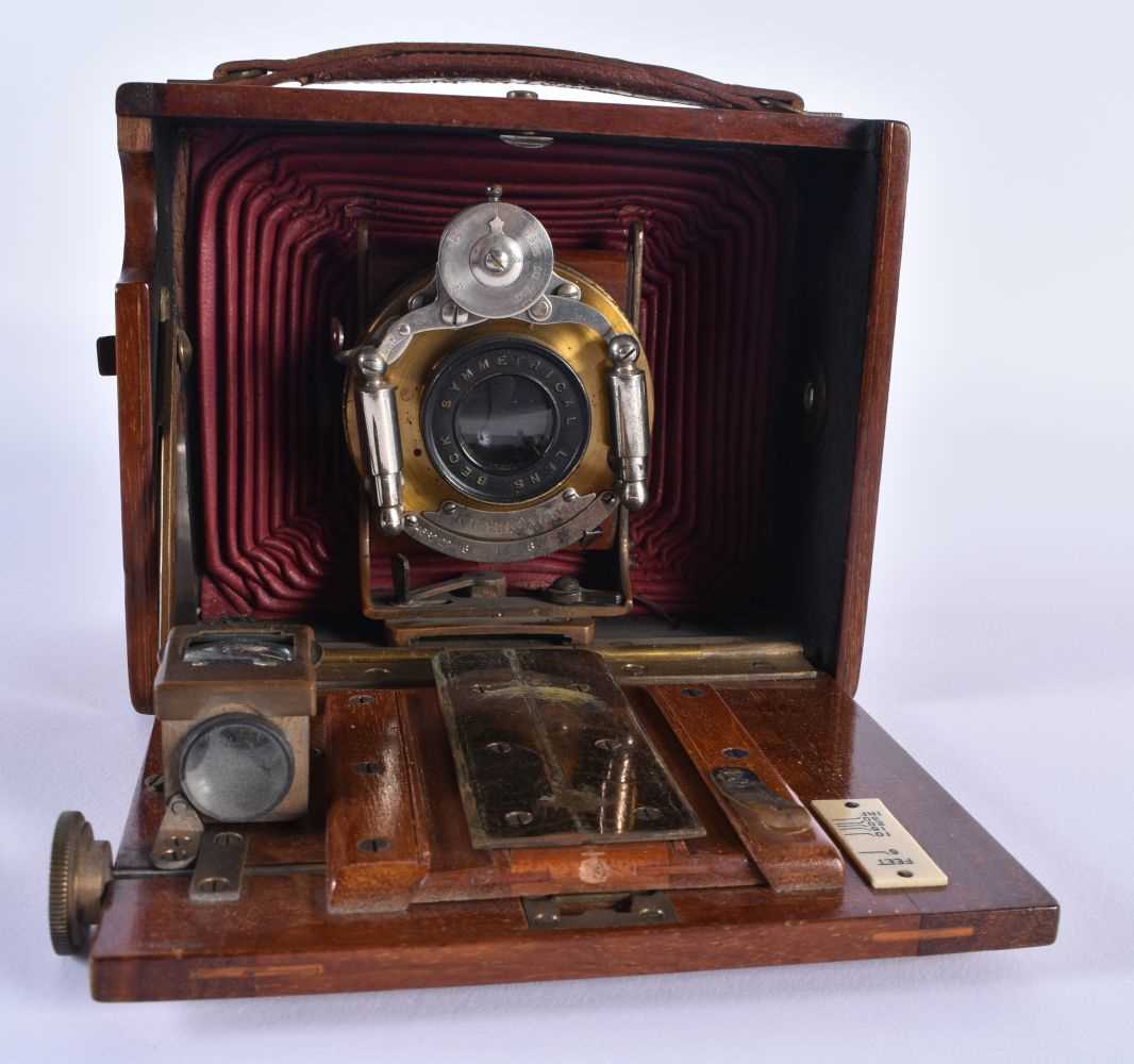 J.Lizars Model C Challenge ANTIQUE CAMERA w/ Red Bellows. 14 cm x 12 cm.