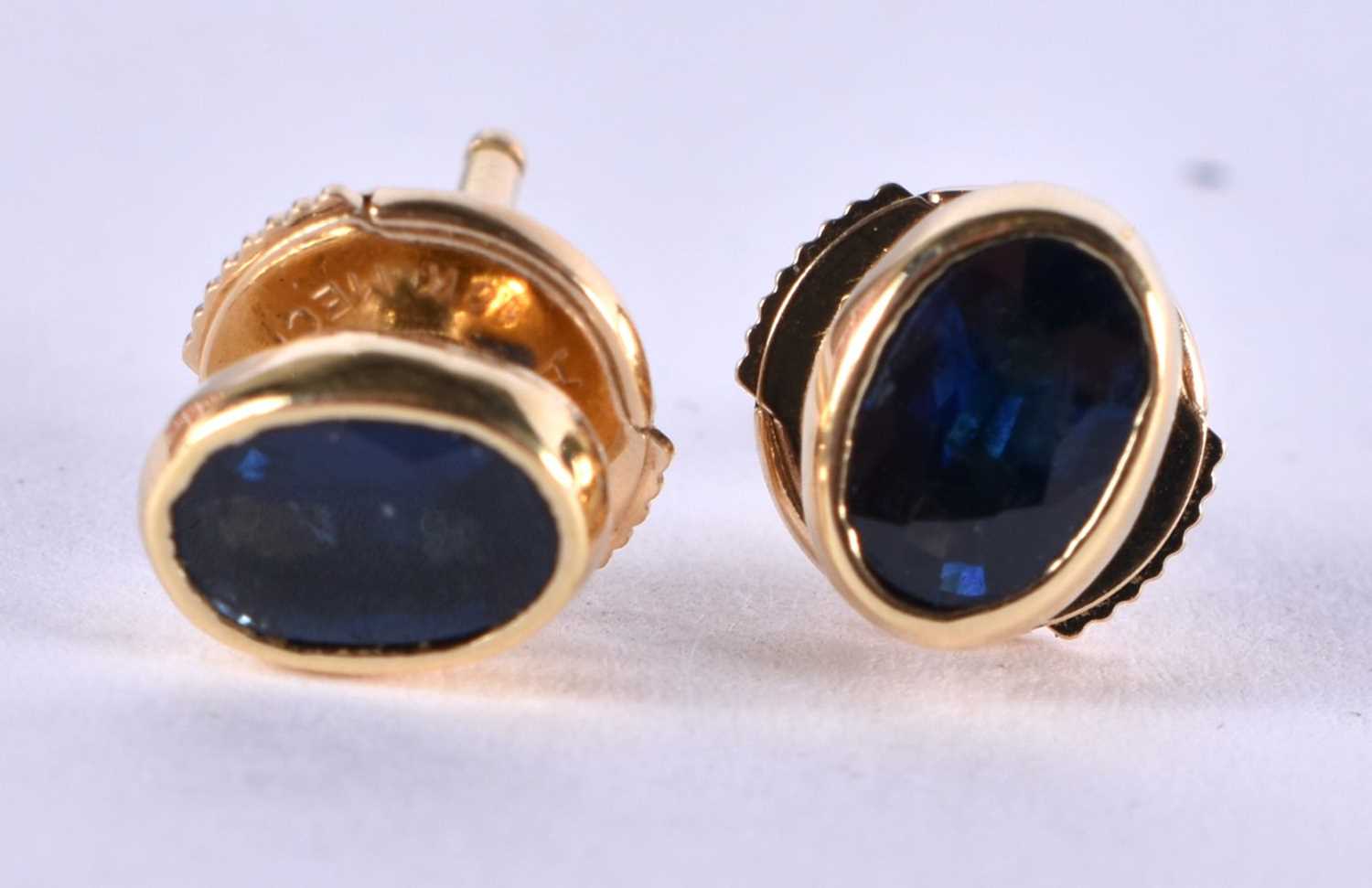 Two Pairs of 9 Carat Gold Earrings, 1 set with Sapphire and the other pair Blue John. Total weight - Image 3 of 4