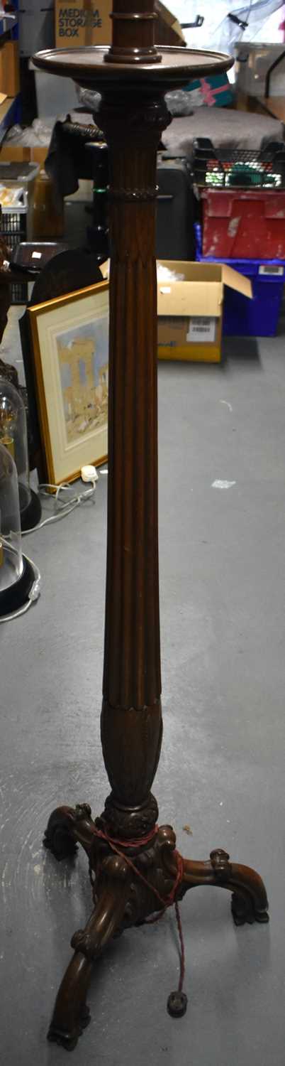 A LARGE VICTORIAN STANDARD LAMP. 190 cm high. - Image 4 of 8