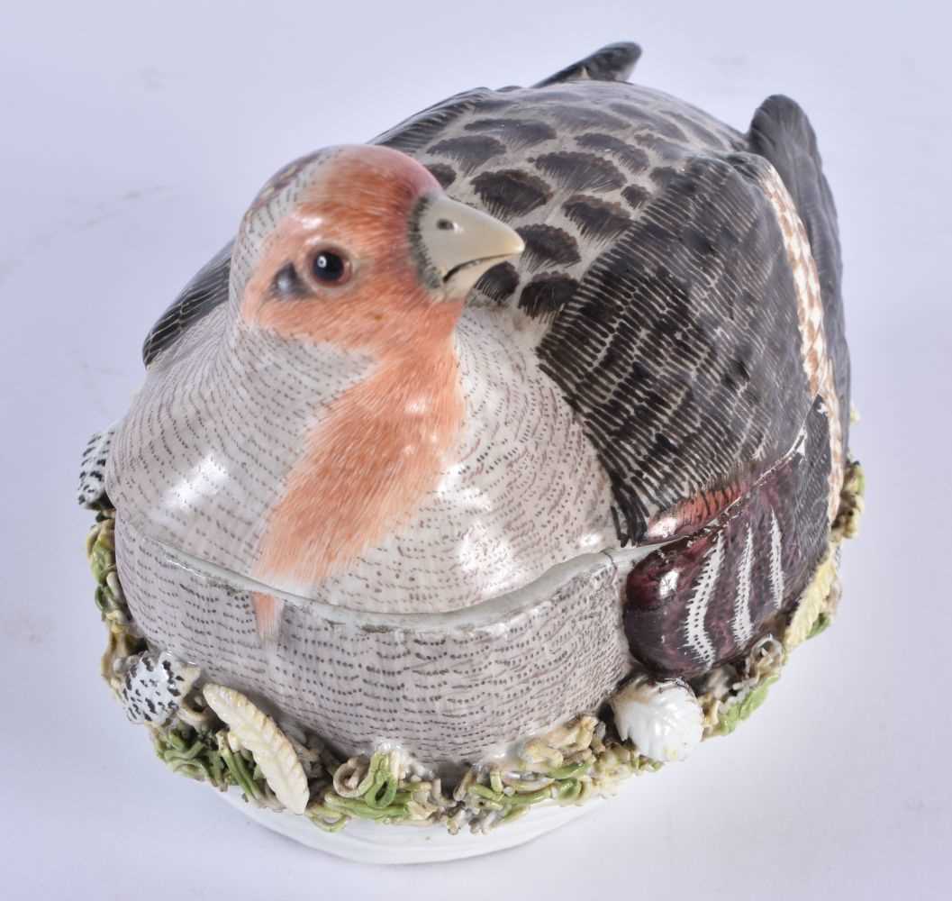 A RARE 18TH CENTURY MEISSEN PORCELAIN PARTIDGE TUREEN AND COVER of naturalistic form. 16 cm x 10 cm. - Image 4 of 6