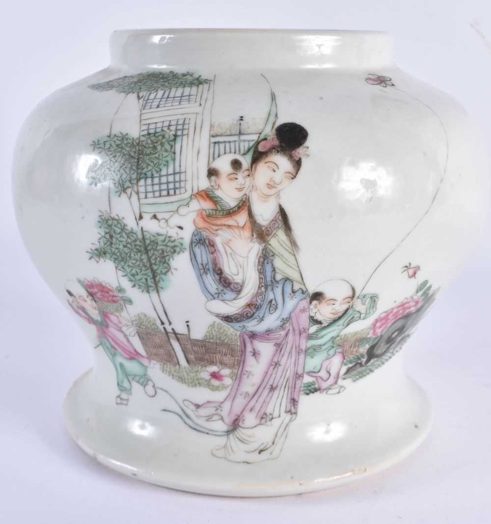 AN EARLY 20TH CENTURY CHINESE FAMILLE ROSE PORCELAIN JARLET Late Qing/Republic, together with an - Image 2 of 9