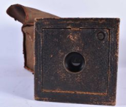 Eastman Kodak Box ANTIQUE CAMERA w/ Case. 20 cm x 14 cm.