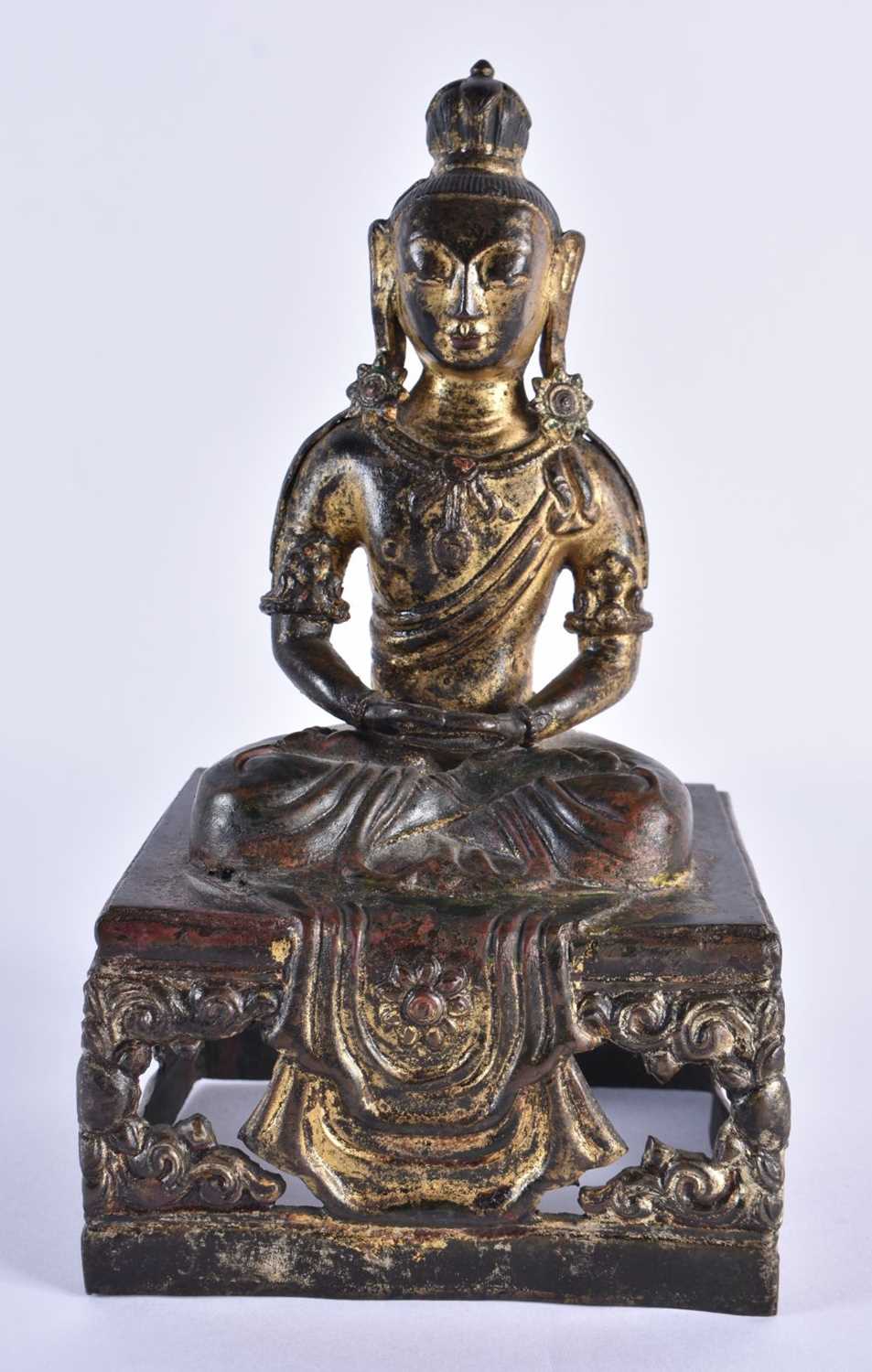 AN 18TH CENTURY CHINESE LACQUERED BRONZE FIGURE OF A BUDDHA Qianlong. 21 cm x 10 cm.
