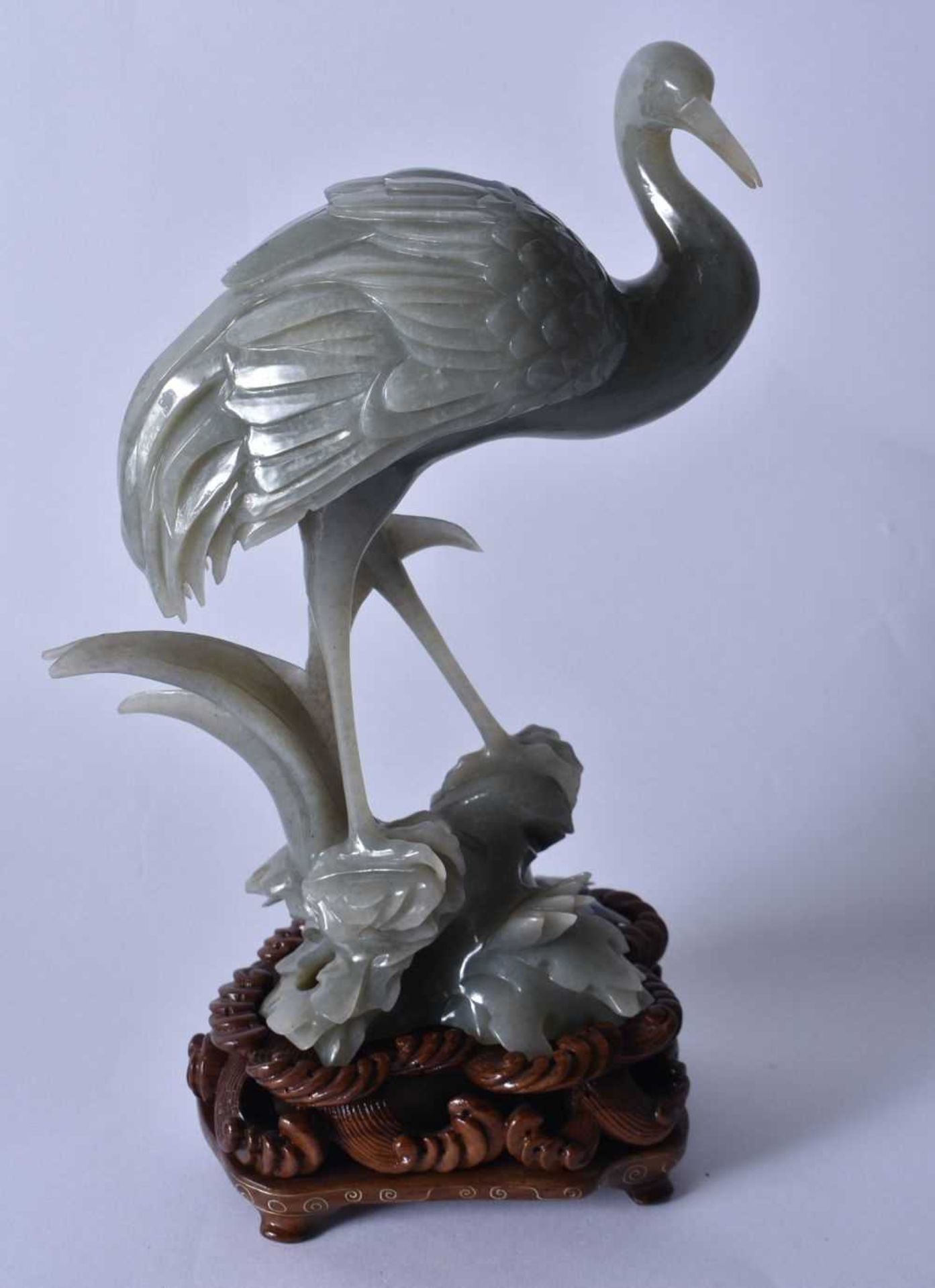 A LOVELY LARGE PAIR OF 19TH CENTURY CHINESE CARVED JADE FIGURES OF BIRDS Qing, beautifully carved - Image 6 of 44